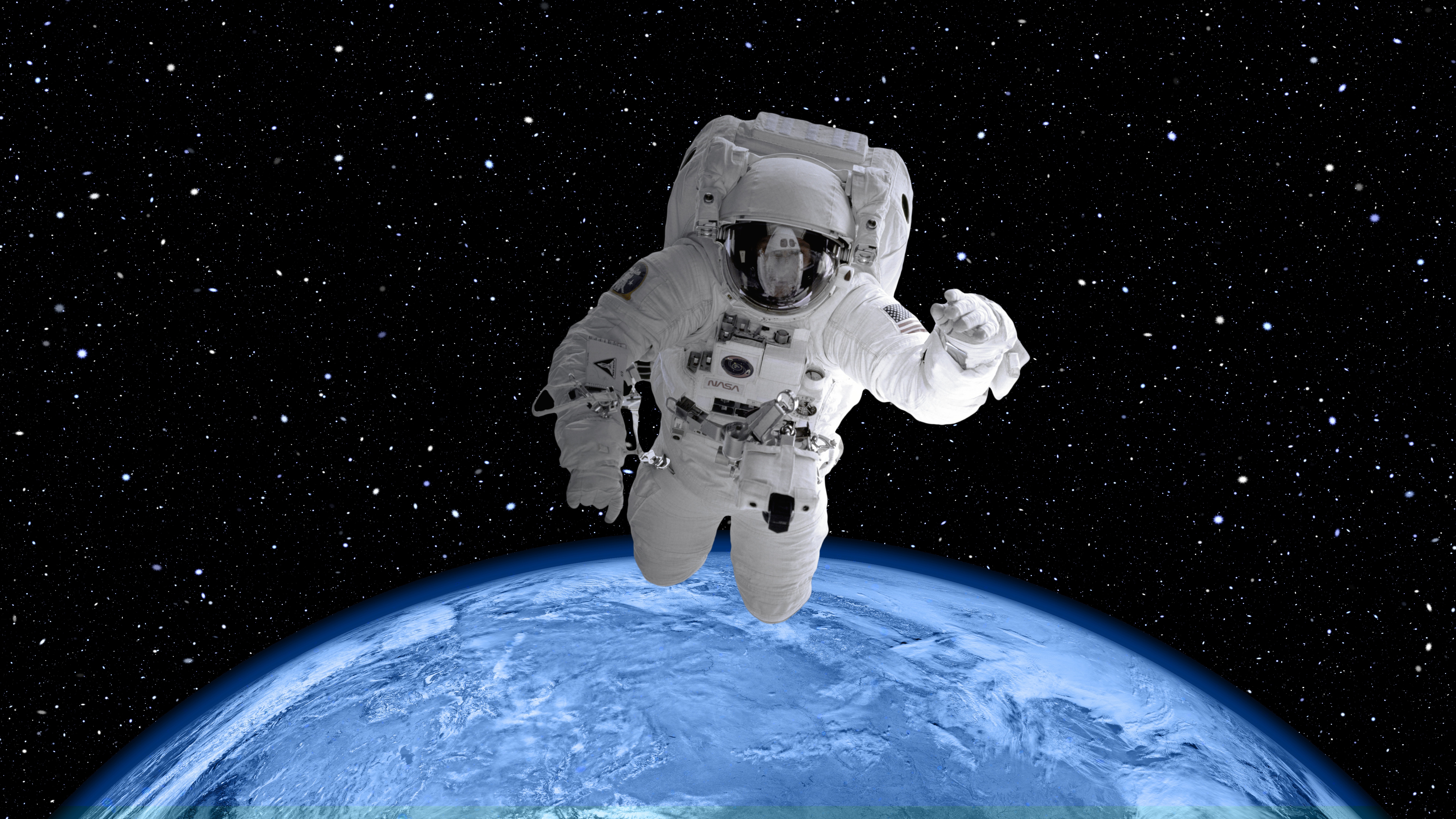 Sci Fi Astronaut 7680x4320