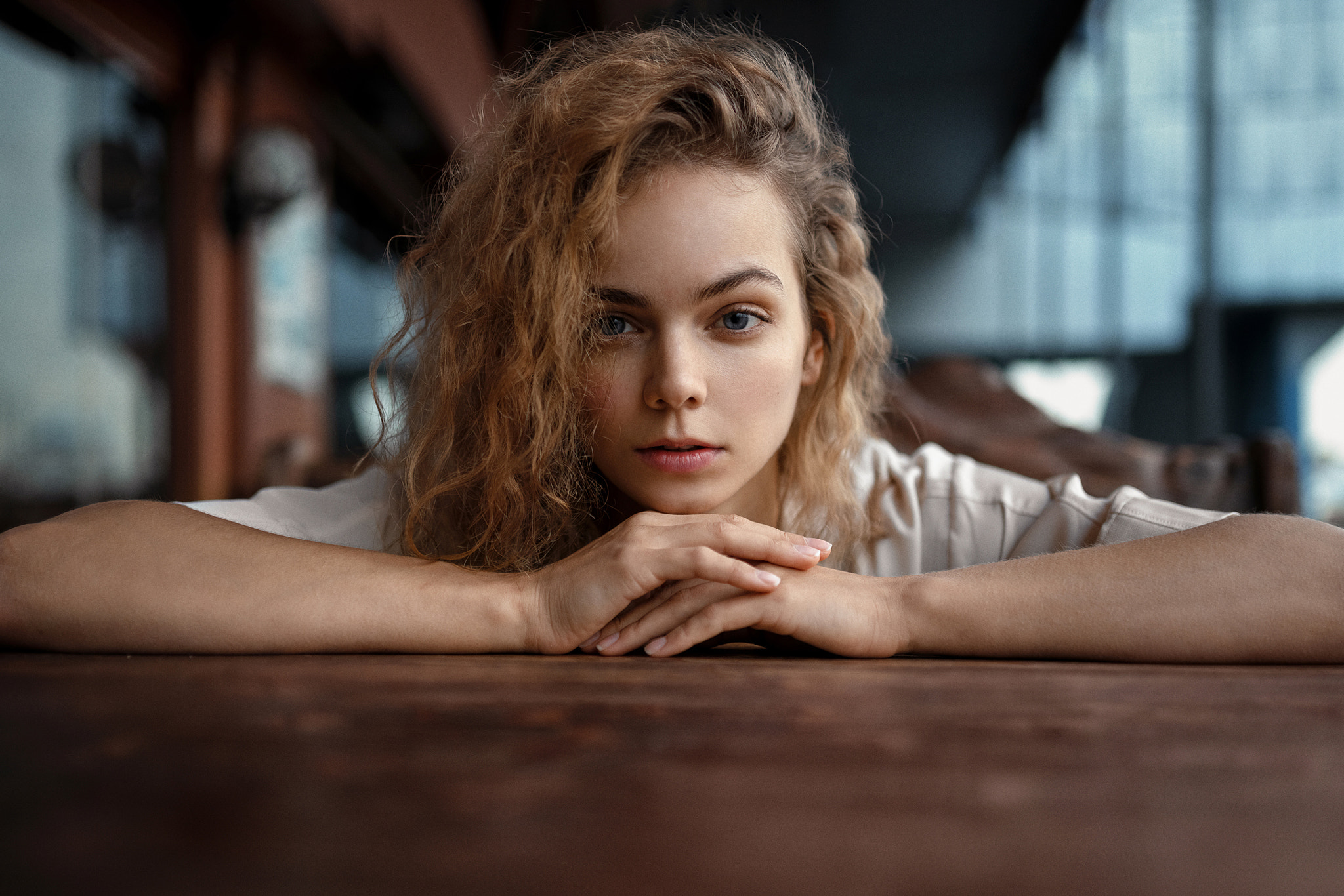 Aleksandr Kurennoi Women Brunette Blue Eyes Resting Head Table Portrait Face Thick Eyebrows Closeup 2048x1366