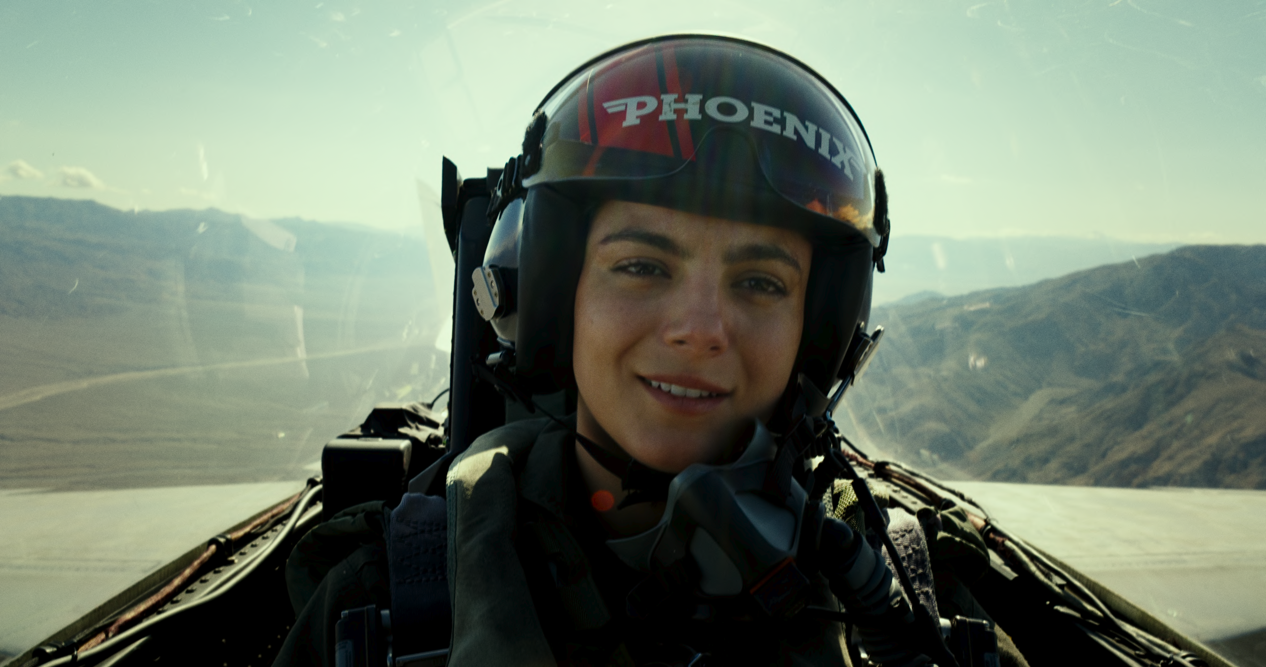 Monica Barbaro Phoenix Helmet Cockpit Top Gun Maverick Women 4096x2160