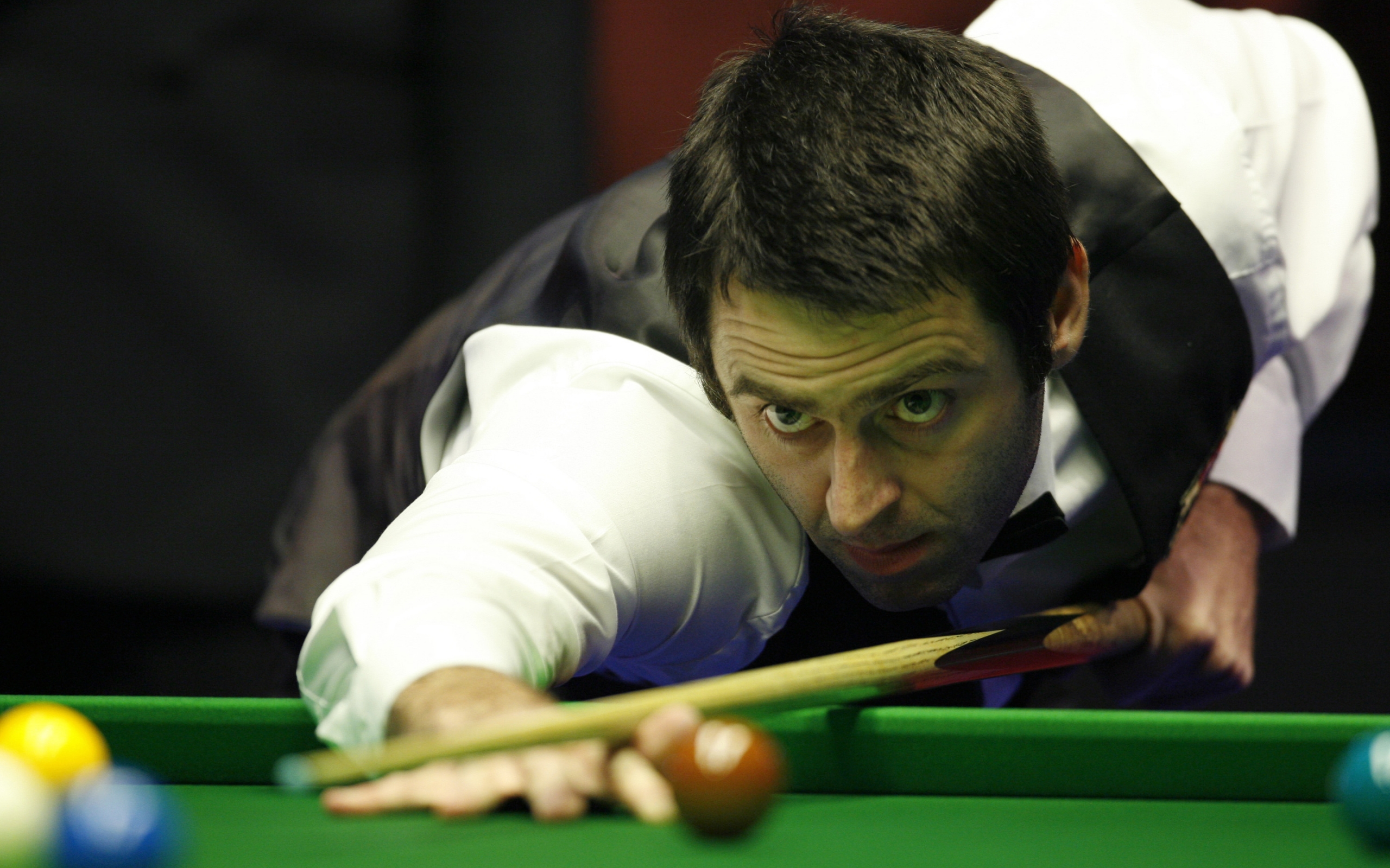 Snooker Pool Balls Pool Table Ronnie OSullivan Men Suits Sport Ball Depth Of Field England Looking A 2560x1600