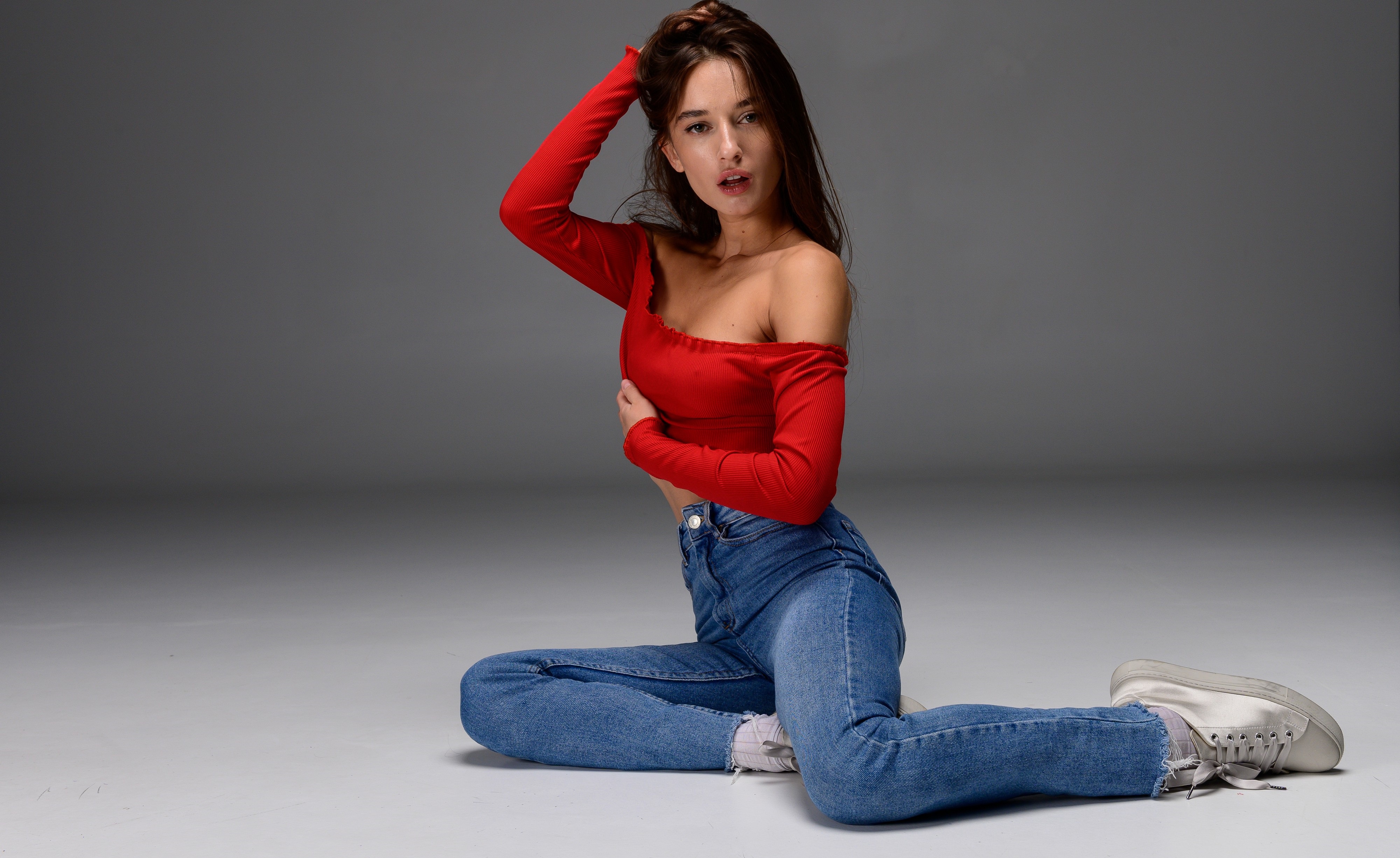 Women Model Red Lipstick Hands In Hair Red T Shirt Jeans Shoes Sitting On The Floor Open Mouth Studi 4000x2452
