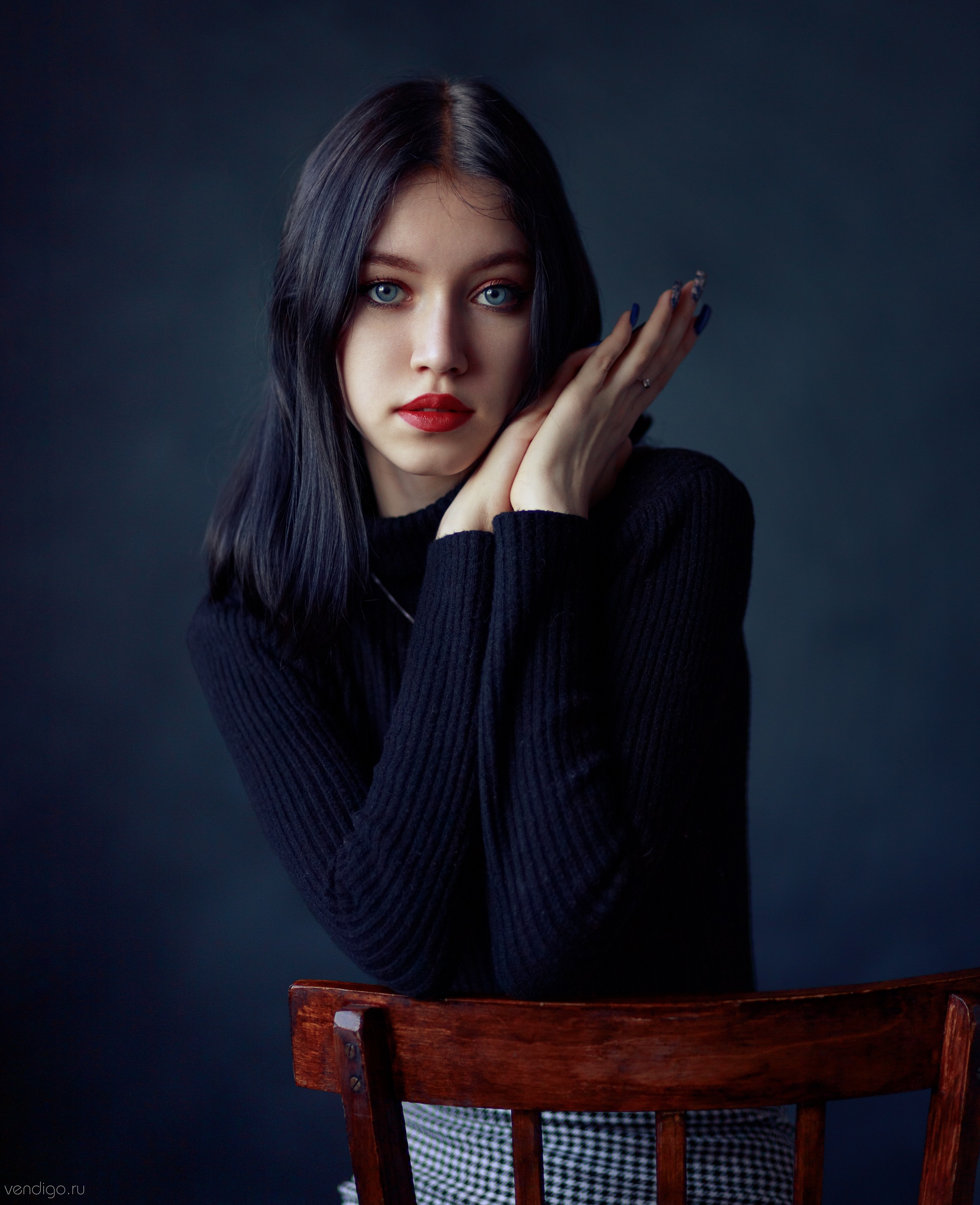 Evgeniy Bulatov Women Dark Hair Blue Eyes Red Lipstick Black Clothing Model Brunette Sweater Sitting 2000x2459