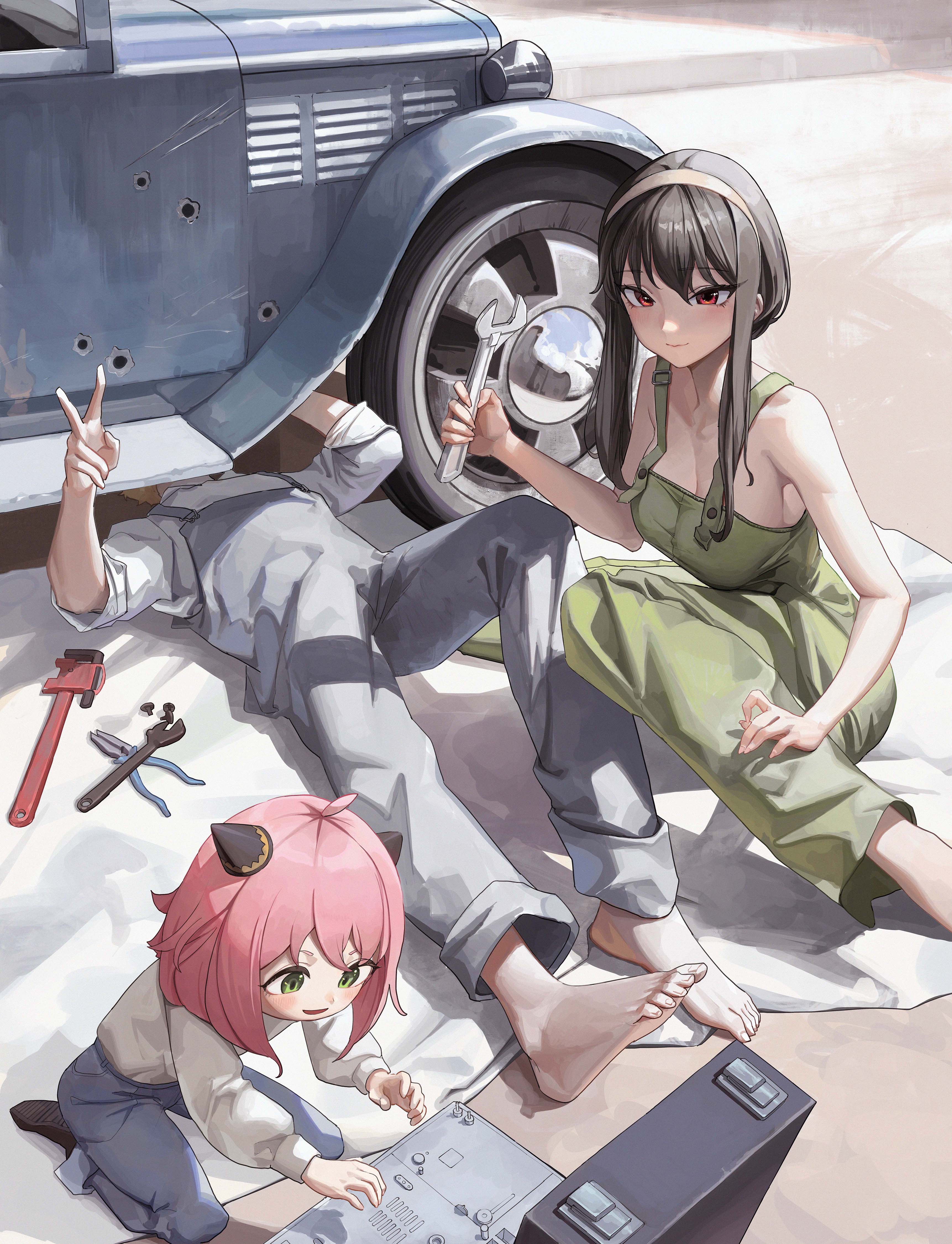 Spy X Family Anime Mechanics Wrench Bullet Holes Victory Sign Car Repair Loid Forger Anya Forger Yor 3445x4499