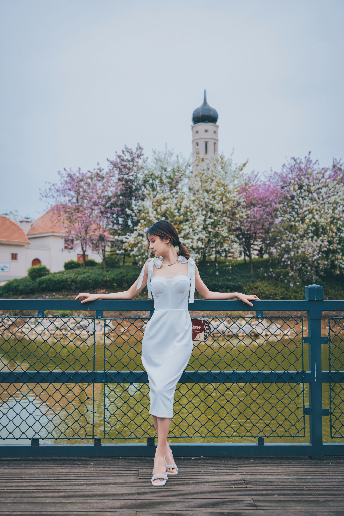 Qin Xiaoqiang Women Brunette Dress White Clothing Fence Bridge Spring 1366x2048