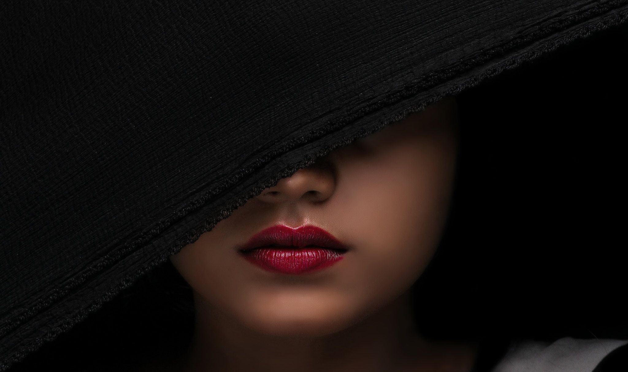 Model Women Face Red Lipstick Covering Face Studio 2048x1214