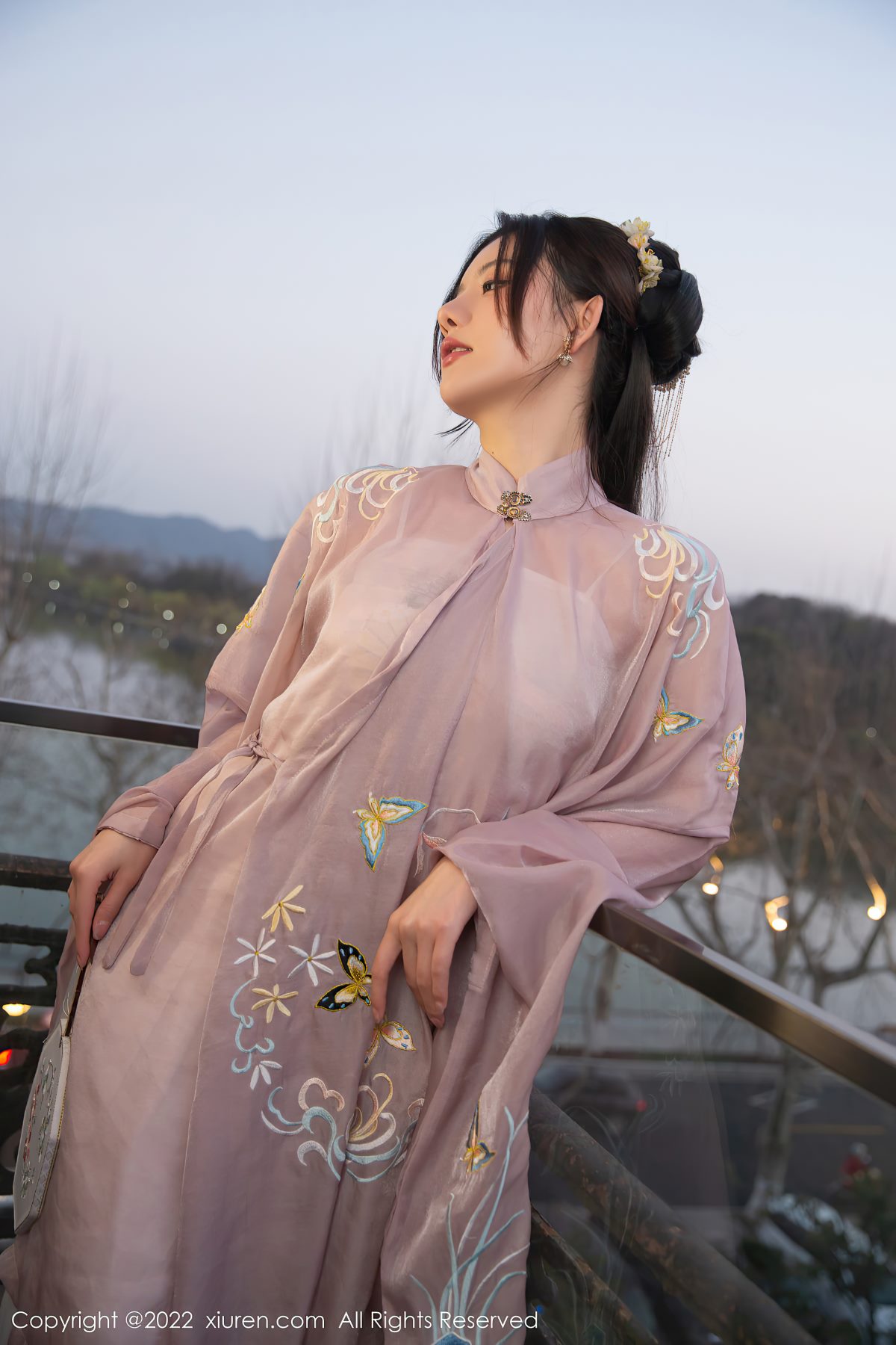 Women Costumes Asian 1200x1800