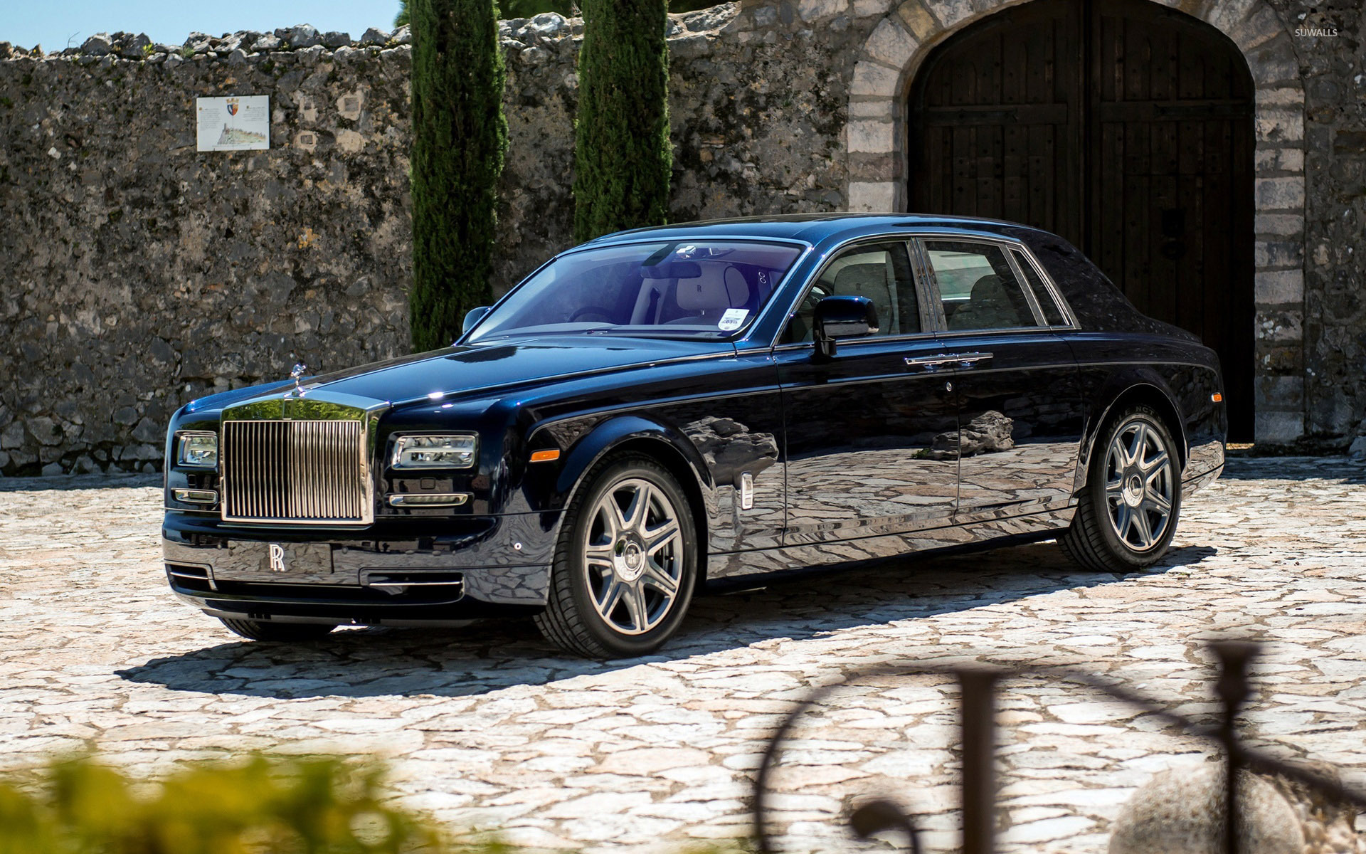 Car Rolls Royce Luxury Cars British Cars Frontal View Reflection Sunlight Vehicle 1920x1200