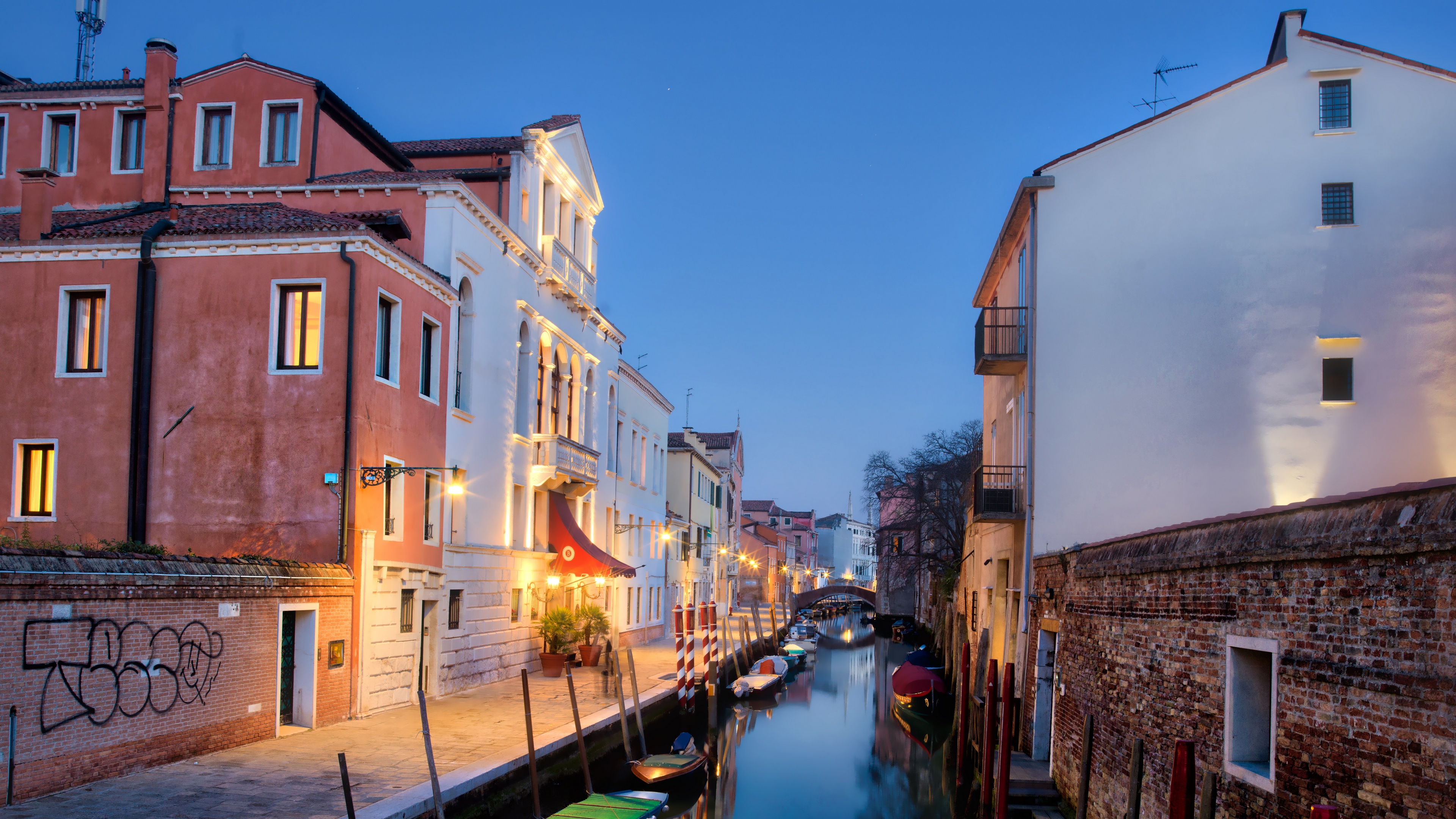 Trey Ratcliff Photography Italy Venice Cityscape Building House Water Canal Boat Lights Bridge Stree 3840x2160