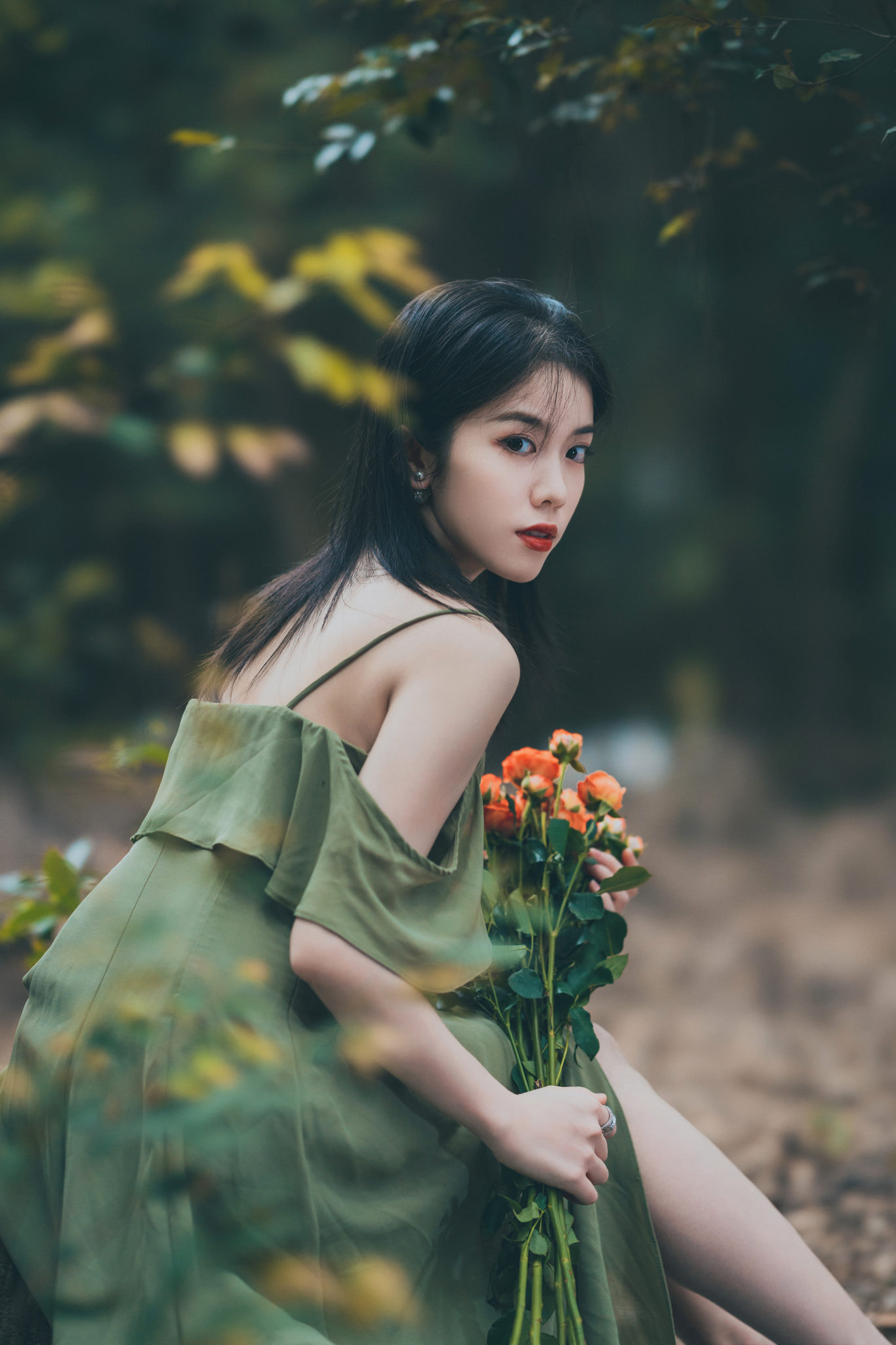 Qin Xiaoqiang Women Dark Hair Dress Green Clothing Flowers Asian Depth Of Field 1366x2048