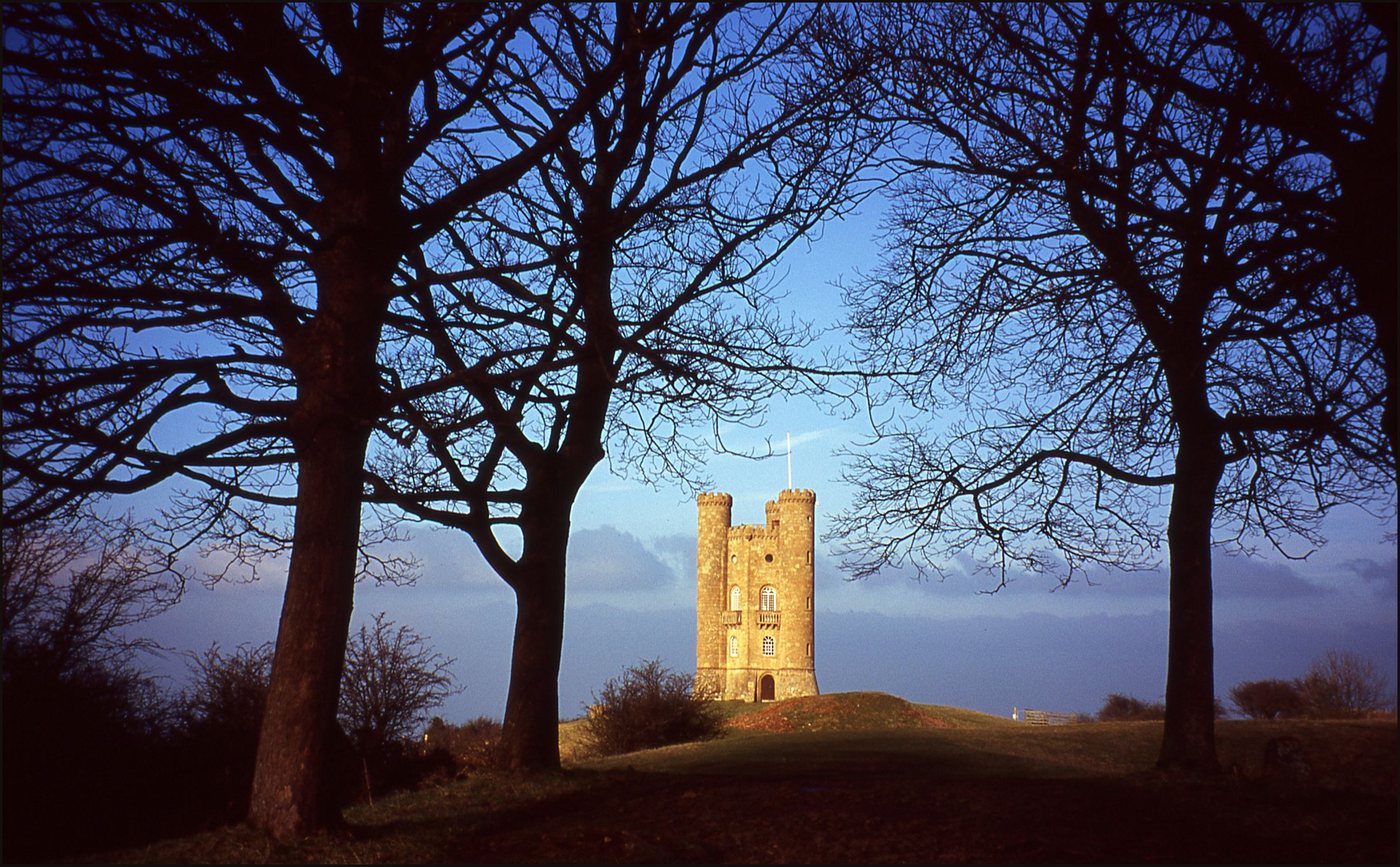 Man Made Broadway Tower Worcestershire 2200x1363
