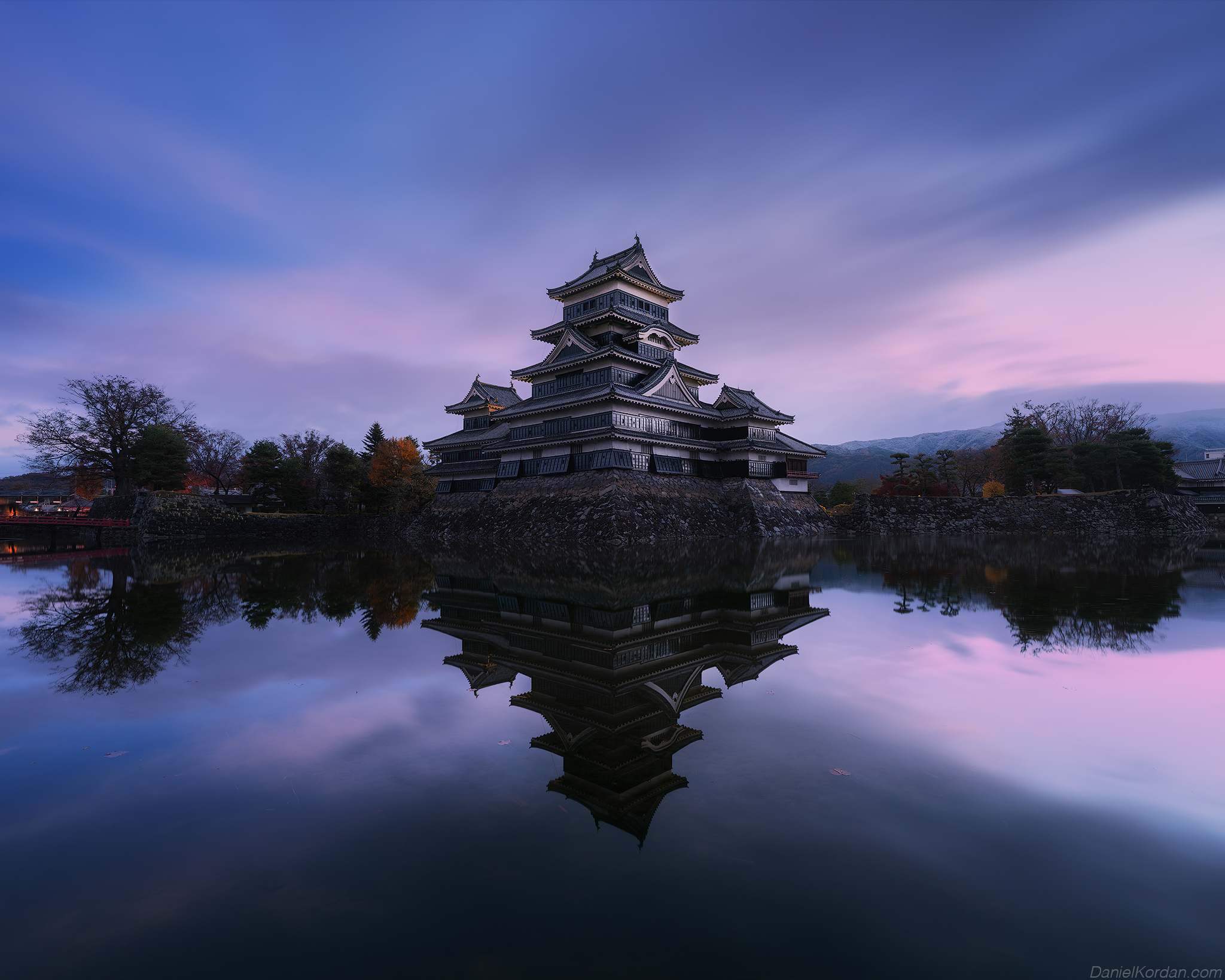 Daniel Kordan Castle Reflection Symmetry Water Matsumoto Castle 2048x1639