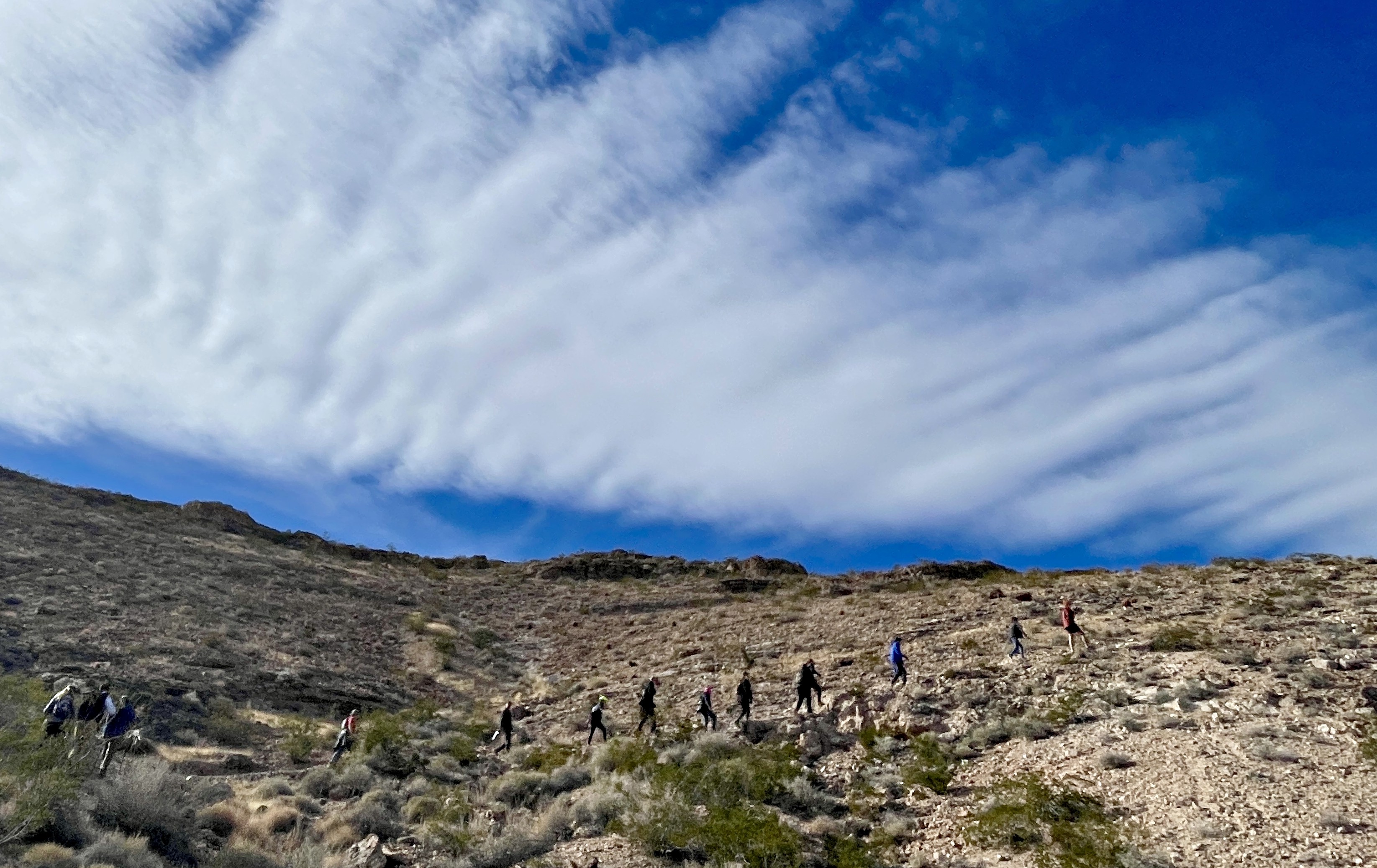 Las Vegas Hiking Clouds Desert Mountains Nature Chemtrails 3291x2074