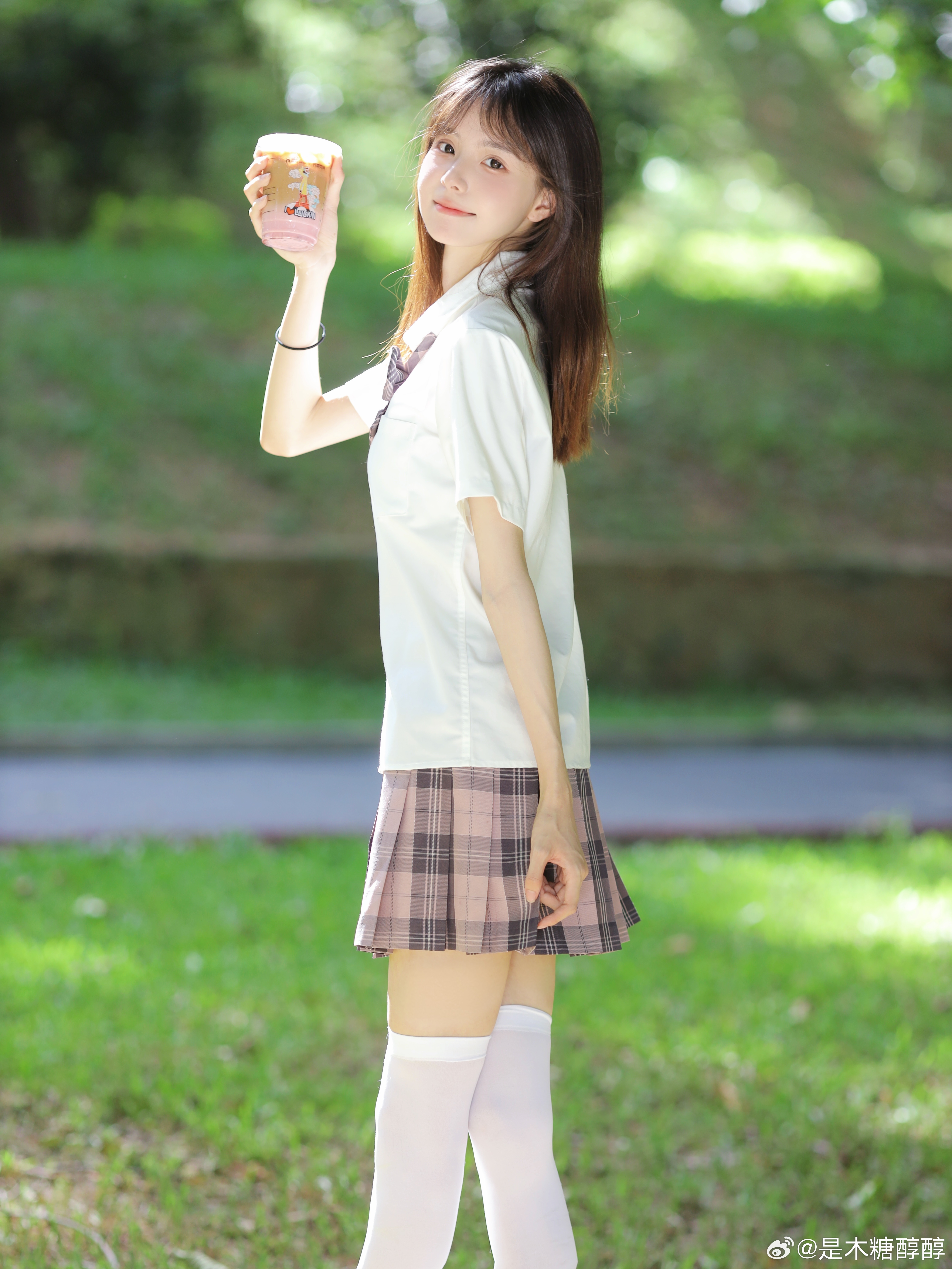 Women Asian Skirt Schoolgirl School Uniform Watermarked Weibo Women Outdoors Sunlight Long Hair Brun 4480x5973