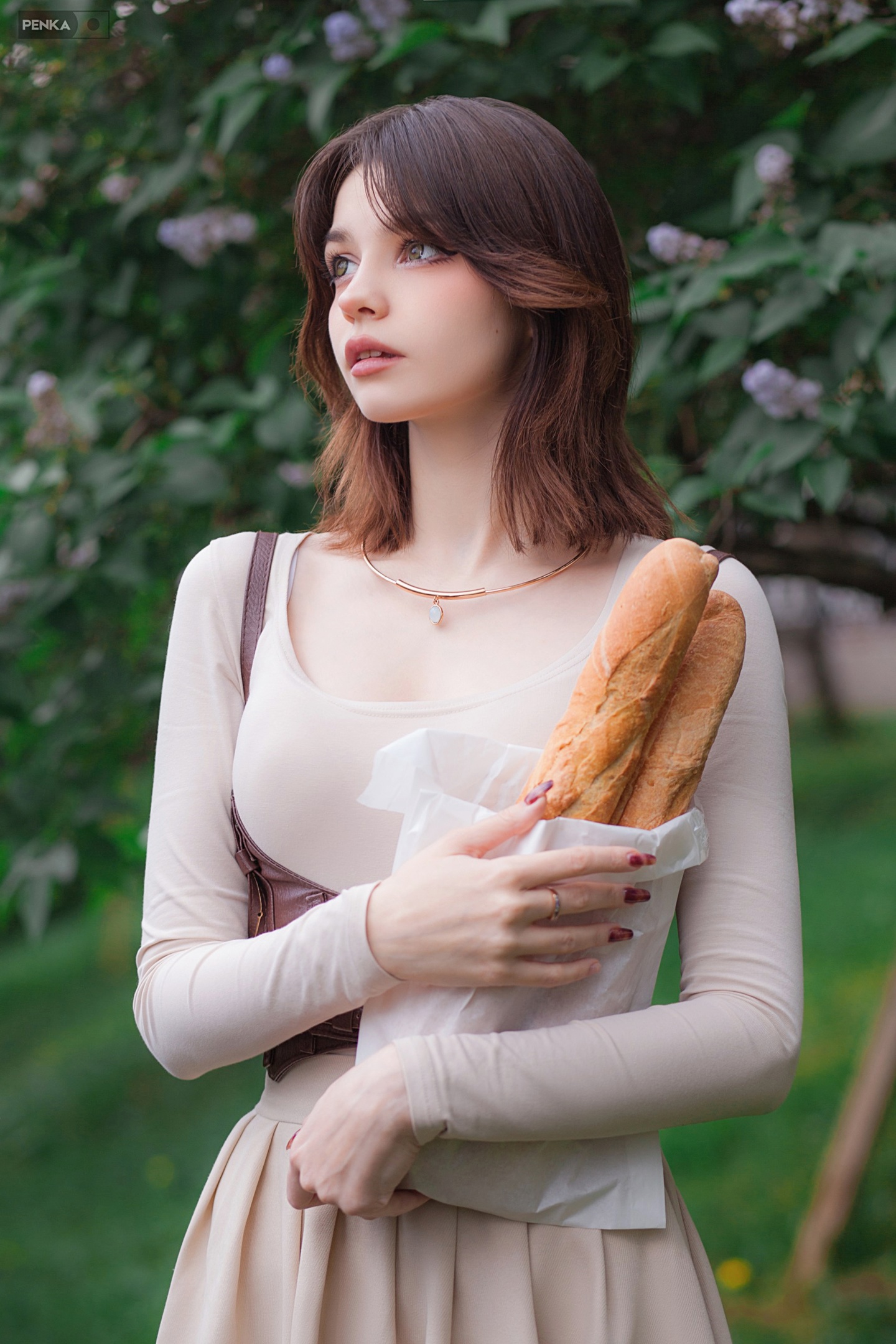 Penka Rui Women Looking Up Bread Parted Lips 1440x2160