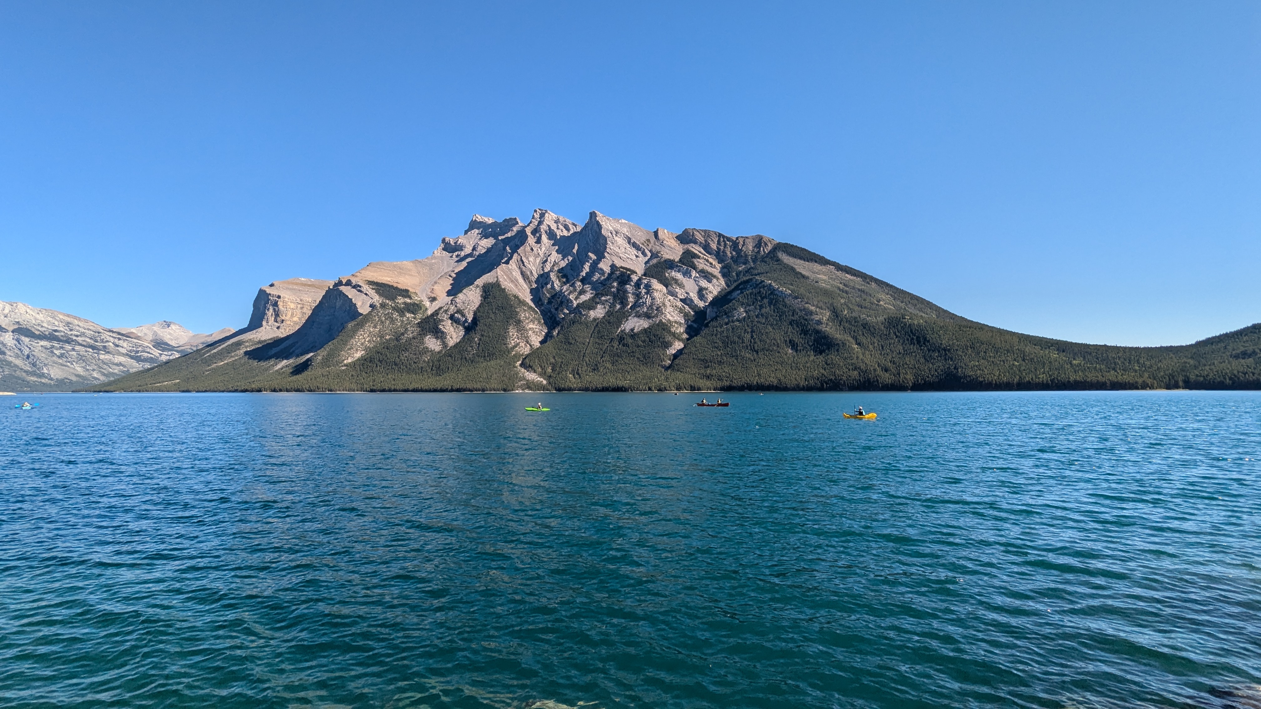 Lake Lake Minnewanka Mountains Banff National Park Nature 4032x2268