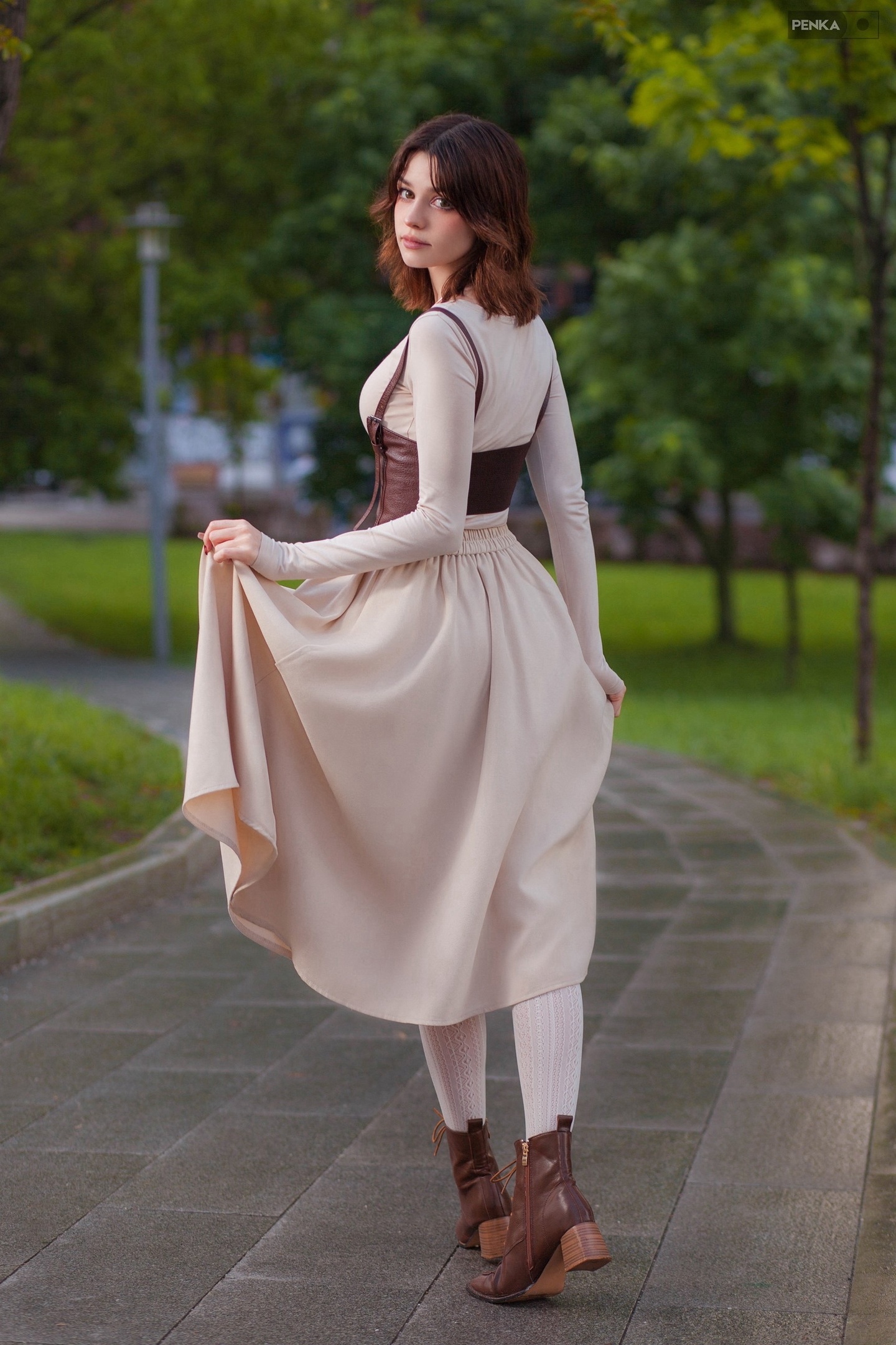 Penka Rui Women Dress Outdoors Holding Clothes 1440x2160