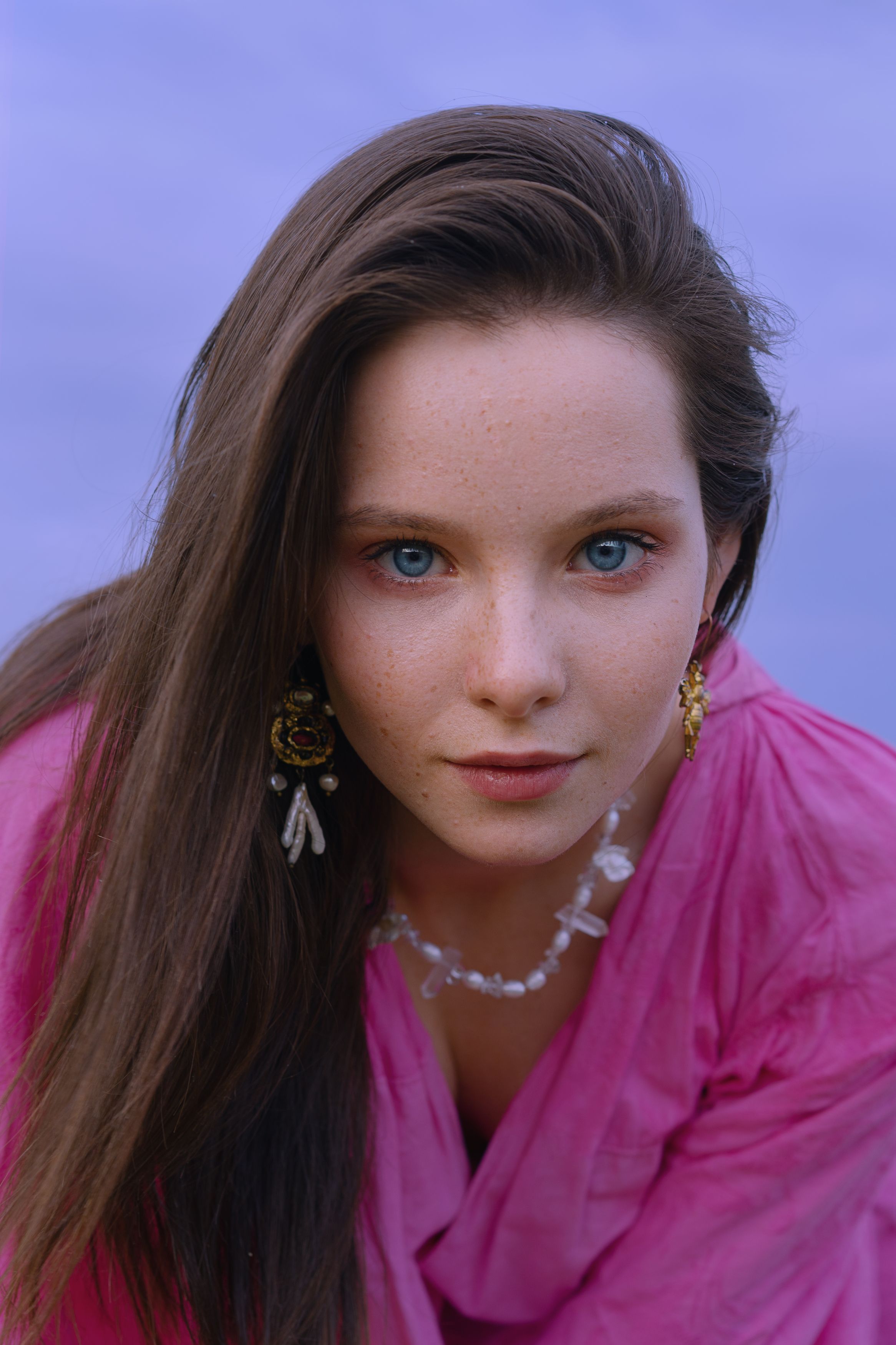 Natasha Yankelevich Women Portrait Blue Eyes Freckles Pink Clothing 2332x3500