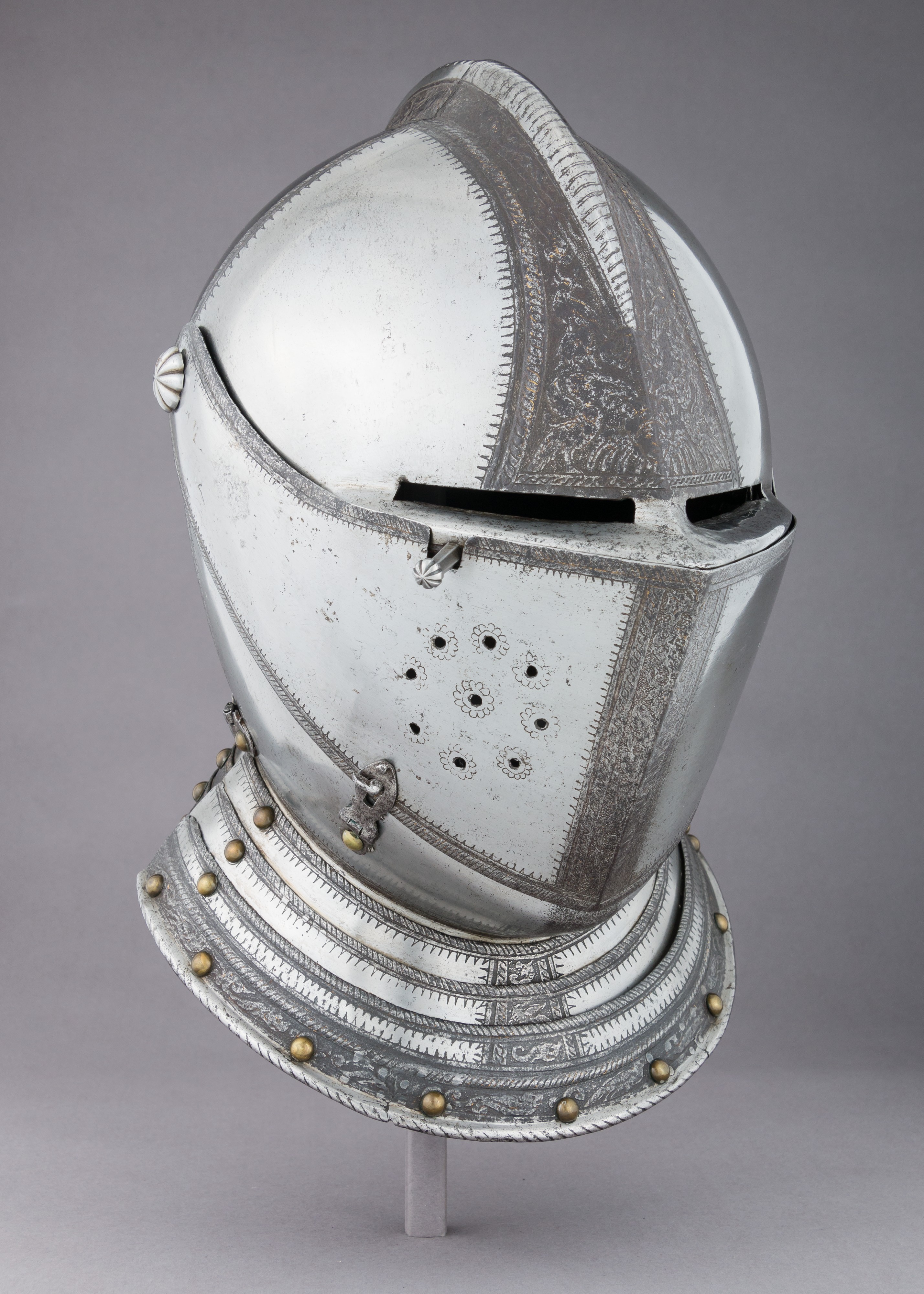 Armet Helmet Medieval Medieval Clothes Engraving Armor 2857x4000