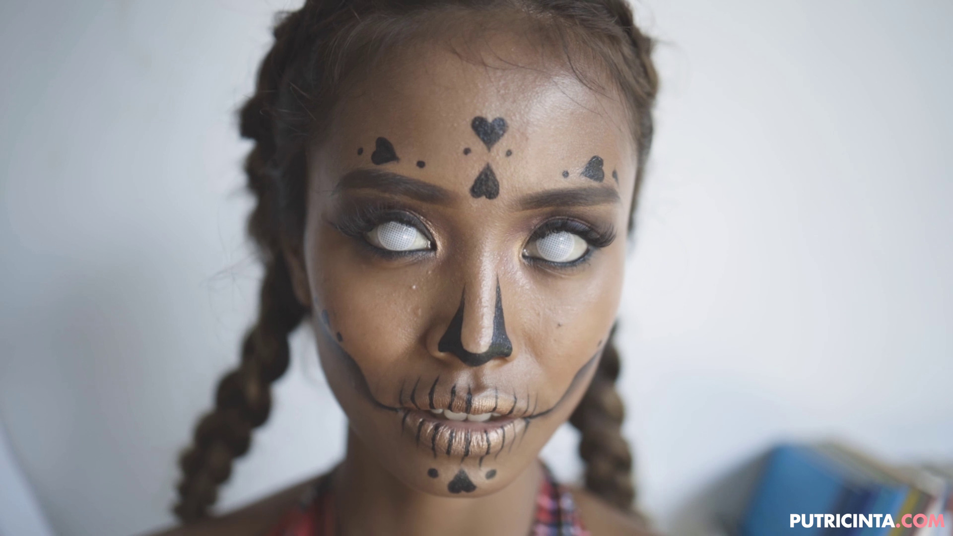 Halloween Body Art Dark Skin Model Indonesian Women Women Face Looking At Viewer Portrait Contact Le 1920x1080