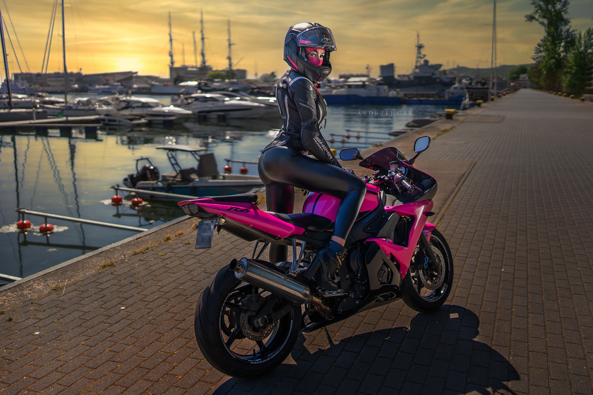 Andrzej Car Women Motorcycle Helmet Pink Dock Women With Motorcycles 2000x1333
