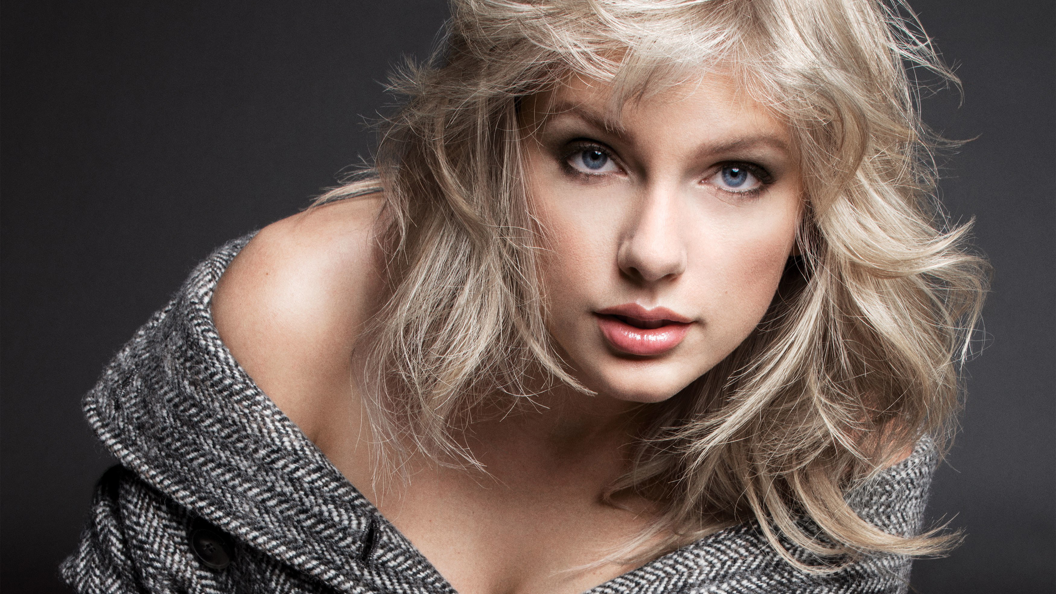 Taylor Swift Singer Blonde Blue Eyes Pink Lipstick 3500x1969