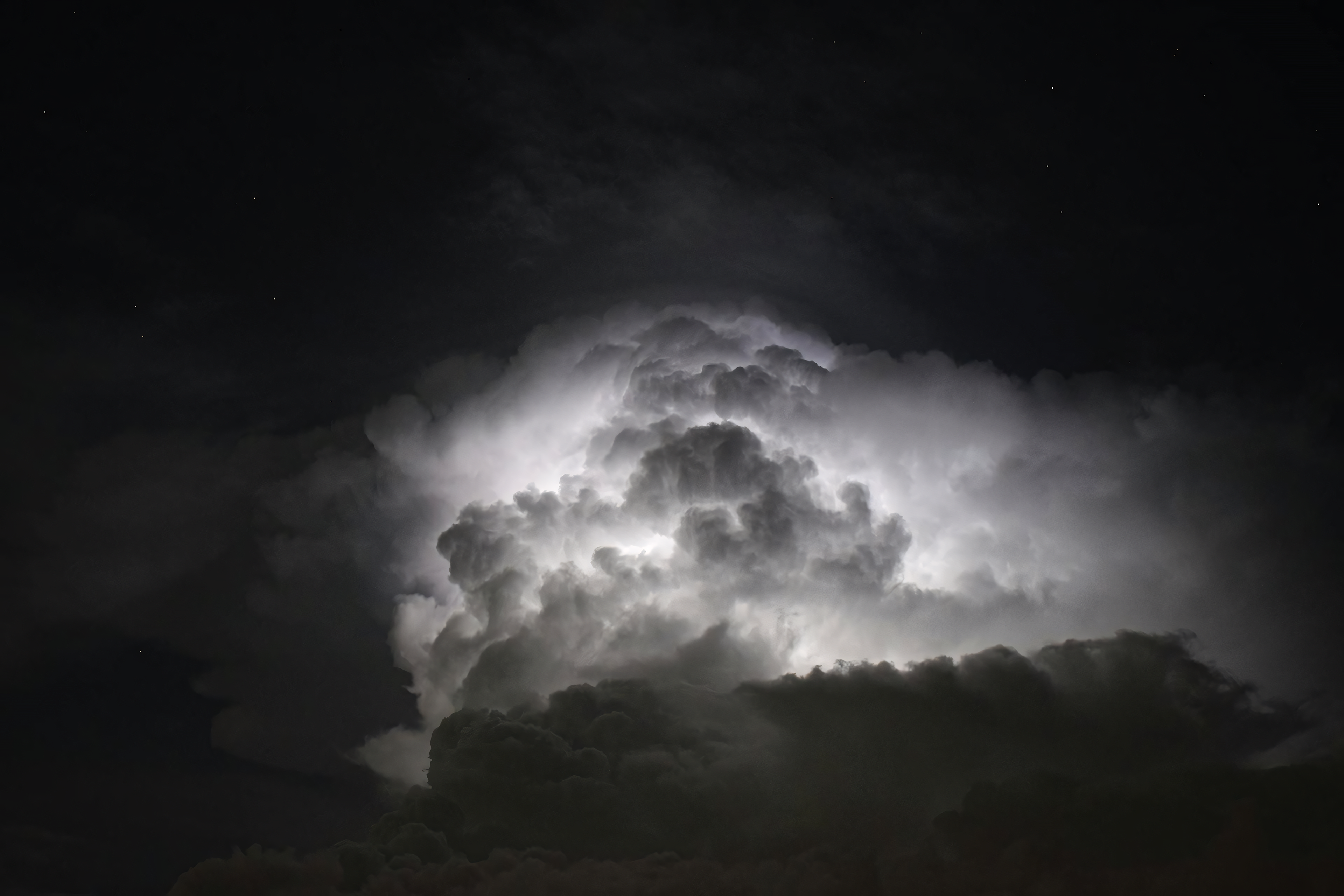 Clouds Dark Night White Nature Glowing 3840x2560