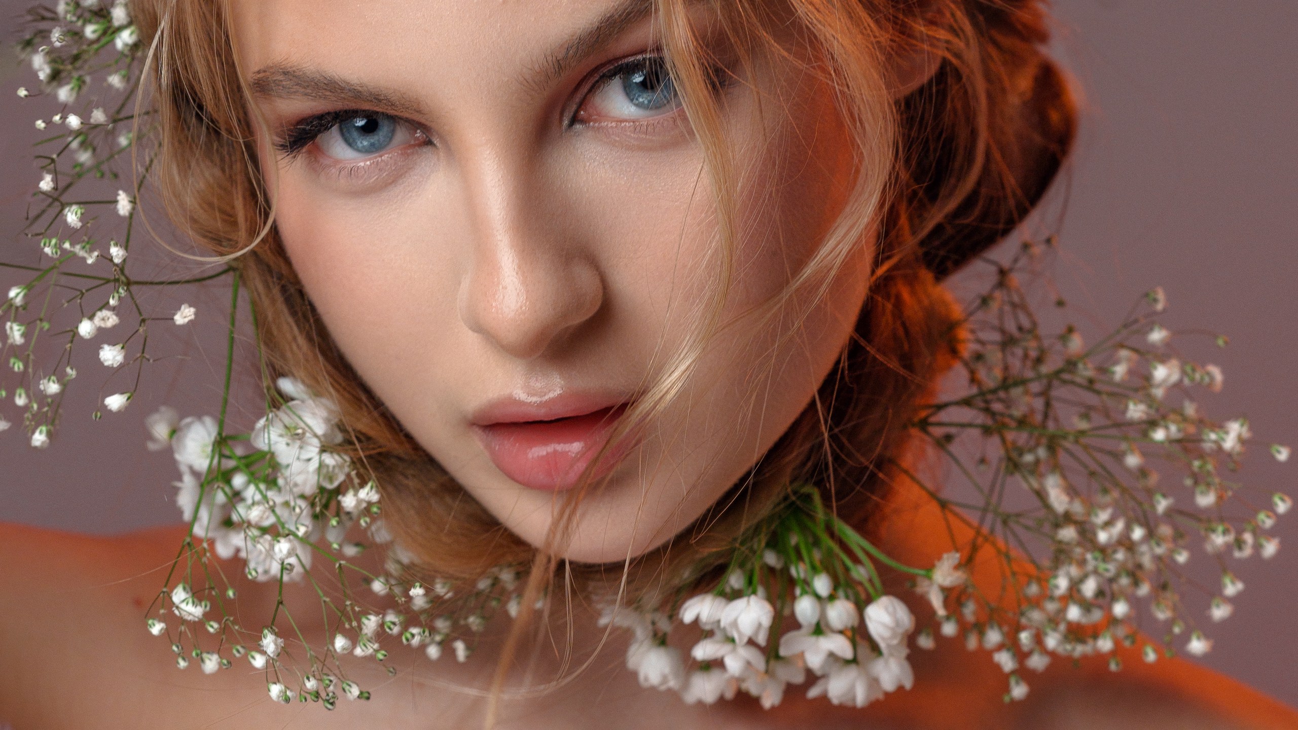 Valentina Suvorova Women Blue Eyes Portrait Glamour Flowers Closeup 2560x1440