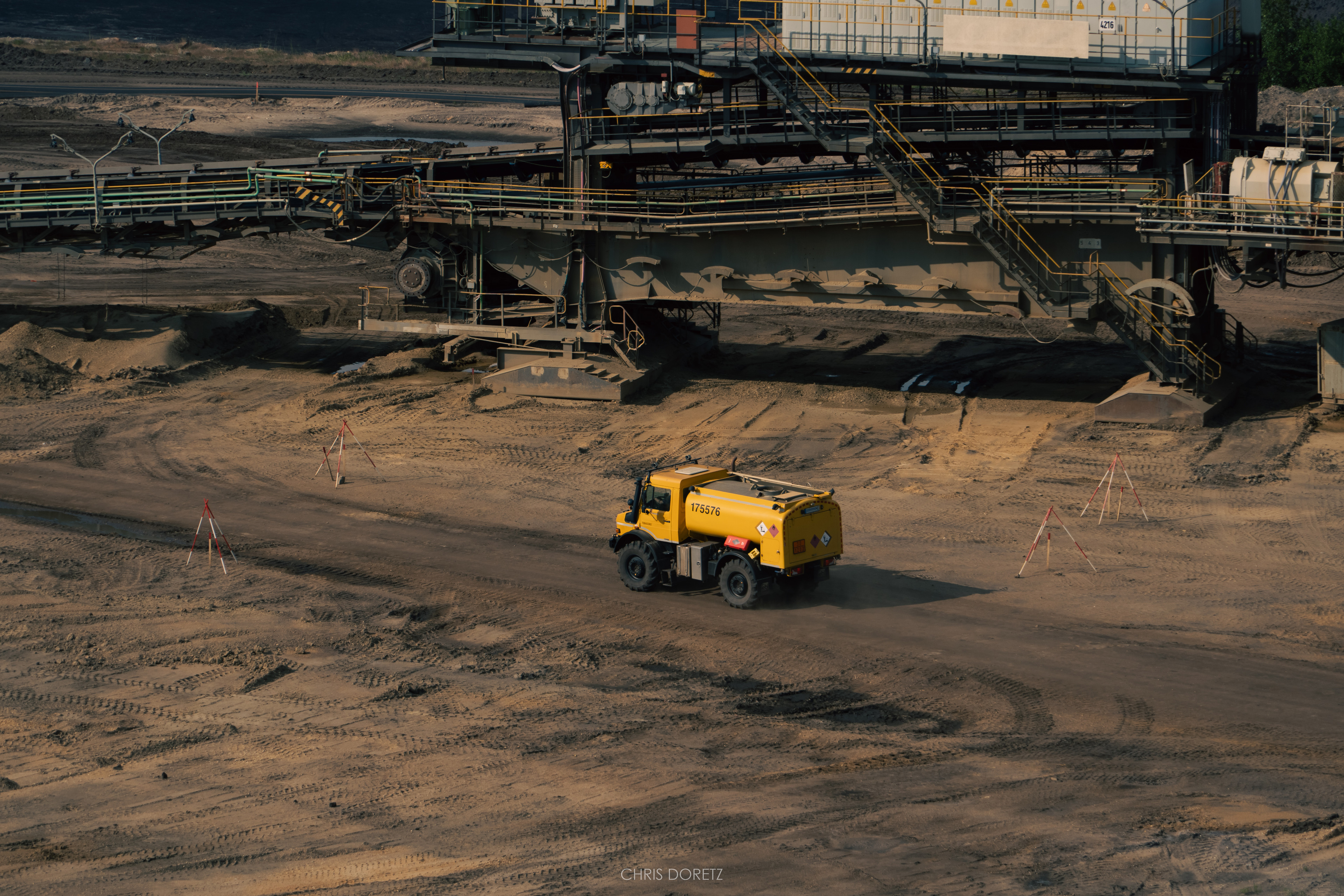 Chris Doretz Photography Industrial Mining Excavation Excavators Truck Conveyor Belts Dirt Sand 3840x2560