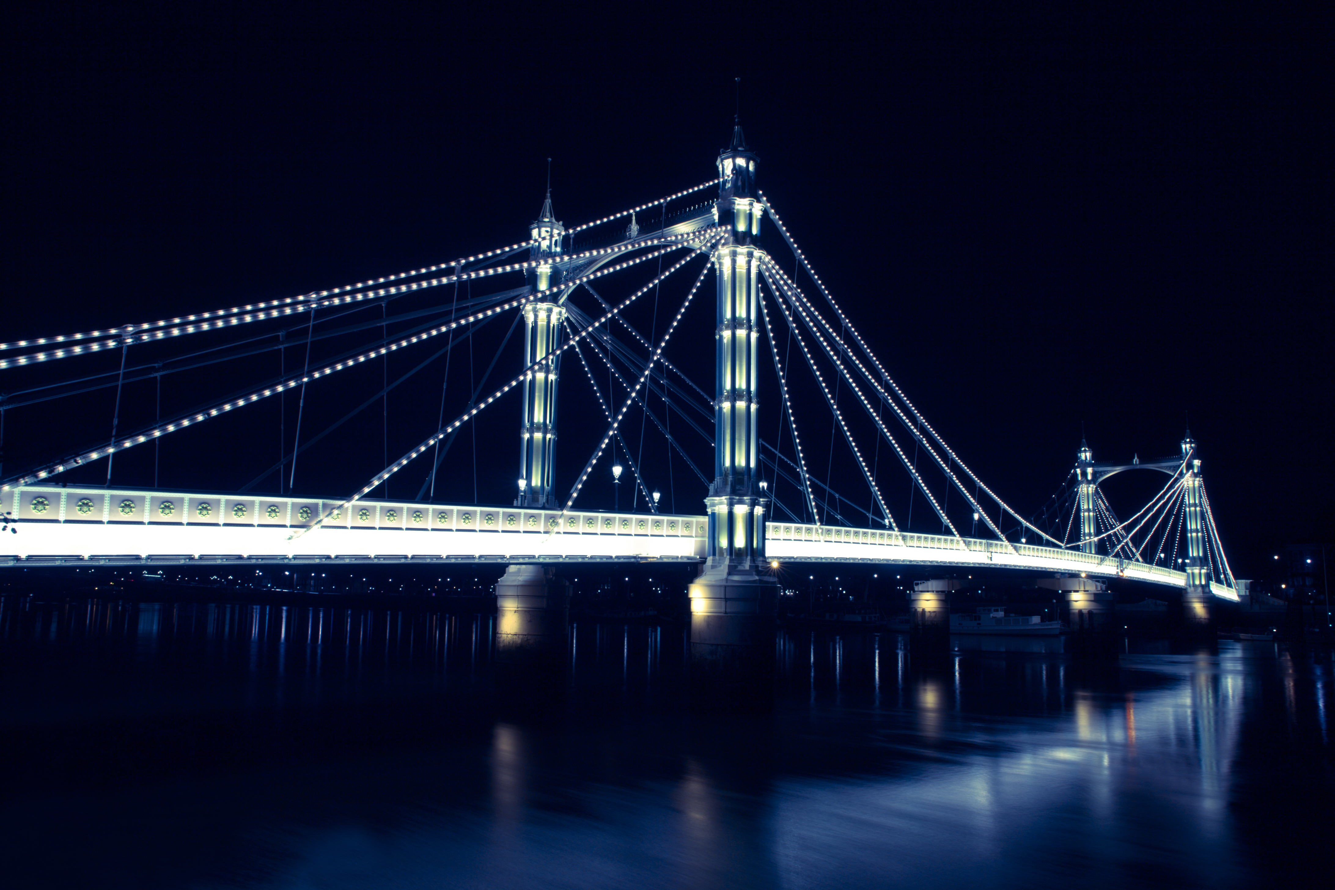 Urban Night Bridge London Water 4368x2912