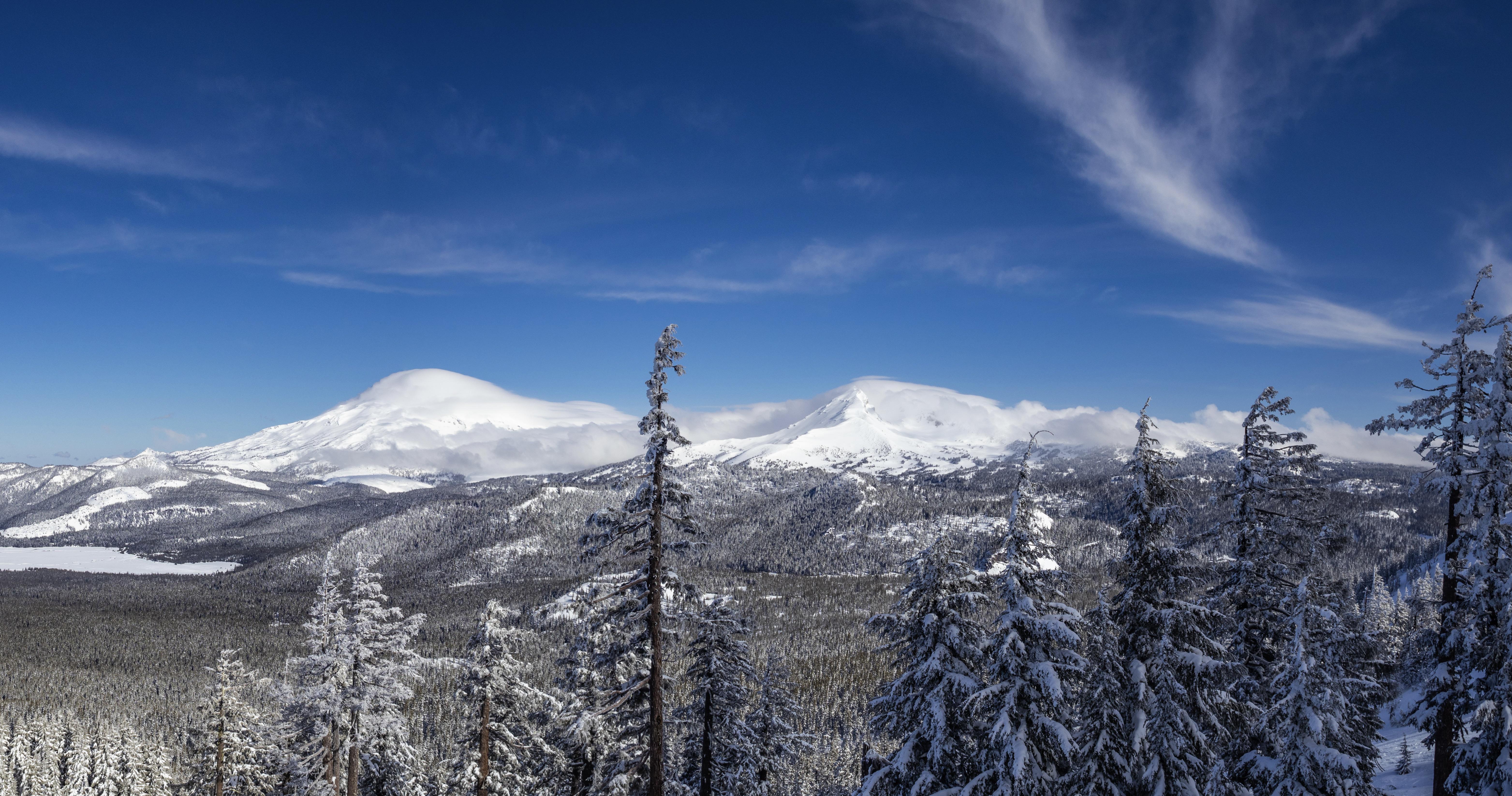 USA Nature Landscape Snow Winter Oregon Mountains Forest Clouds Pine Trees Cirrus Clouds 6253x3293