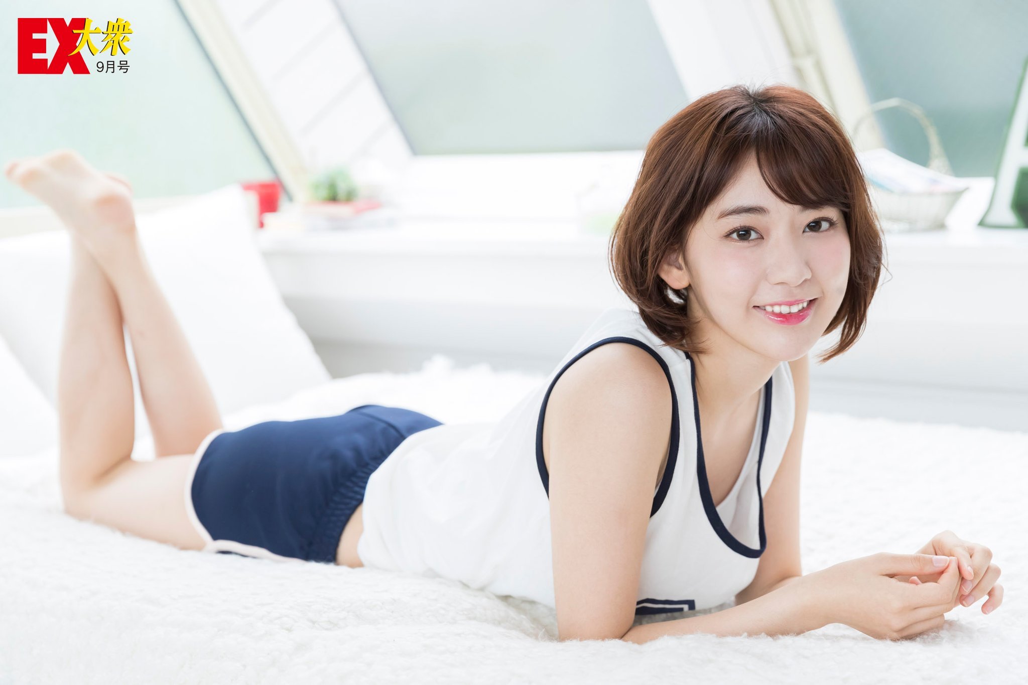 Sakura Miyawaki Legs Shirt Skirt Brown Hair Hands Model Brunette Barefoot Lying On Front Feet In The 2048x1365