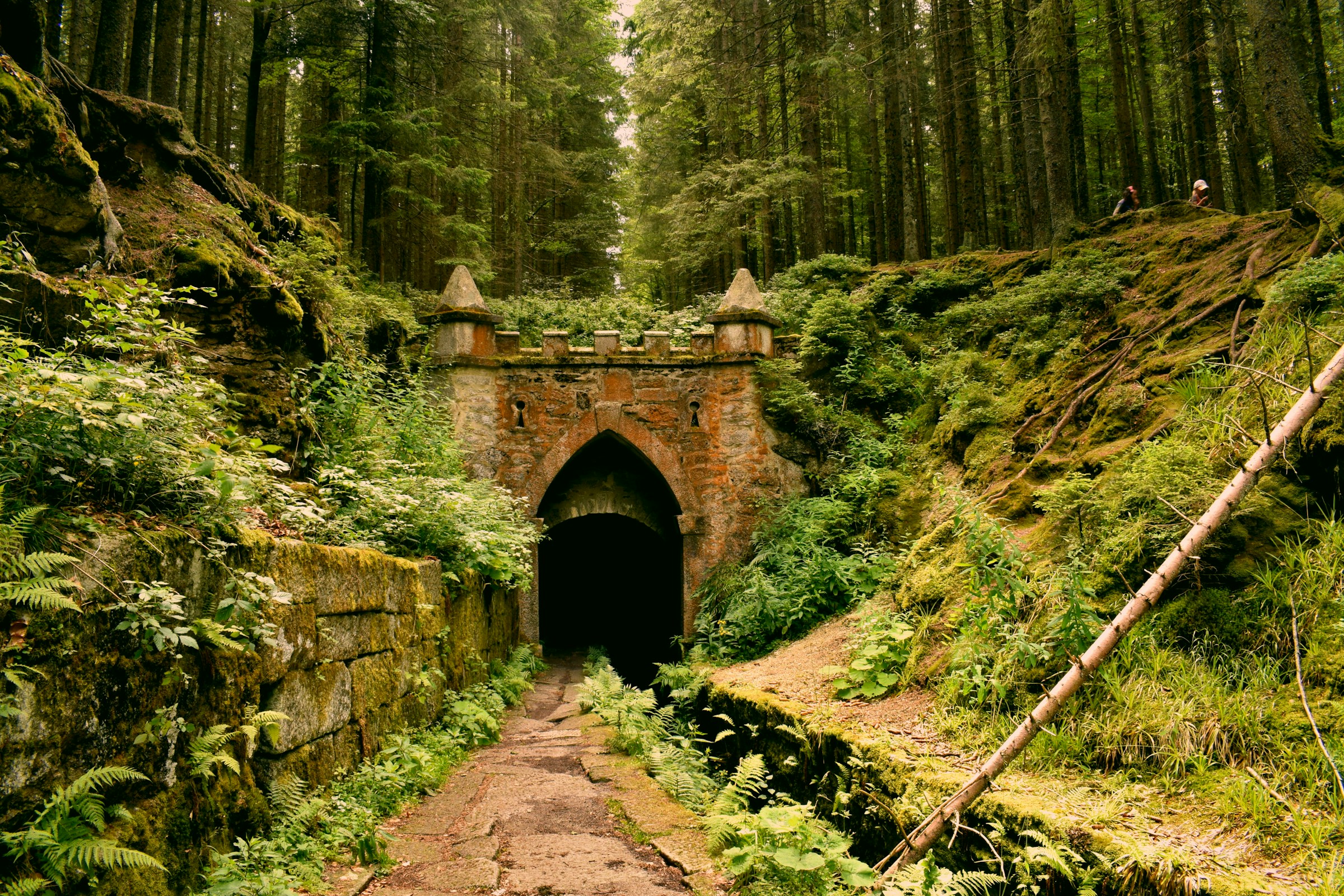 Castle Medieval Ruins 2400x1601