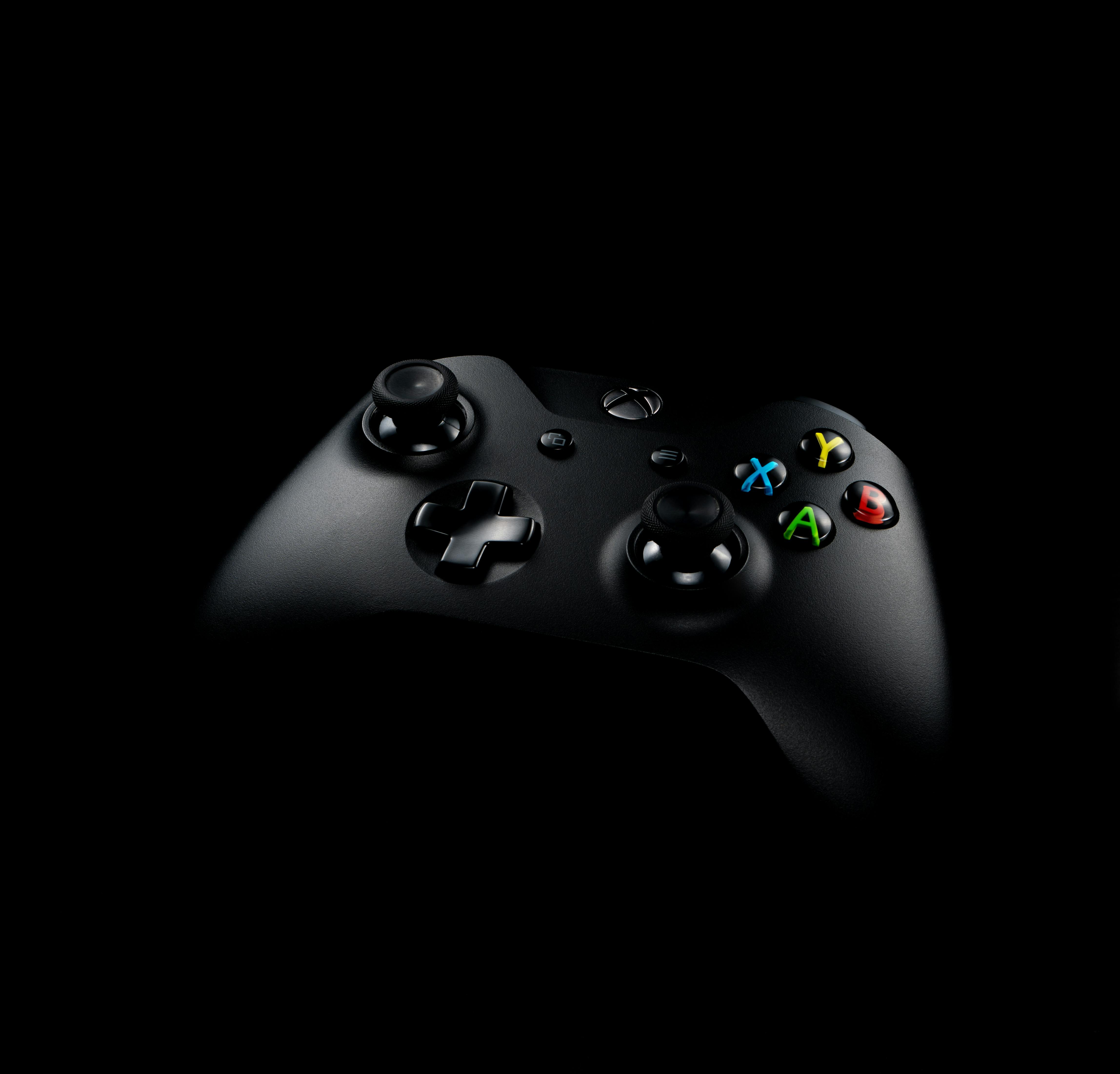 Xbox Black Controllers 4592x4404