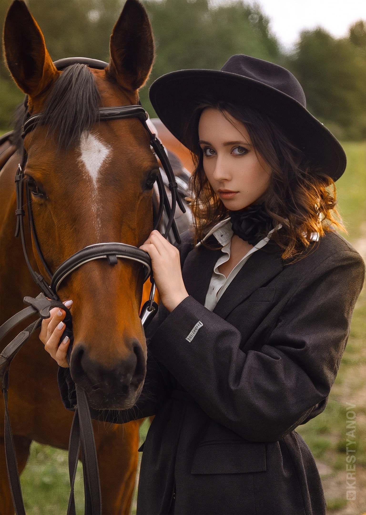 Evgeniy Krestyanov Women Horse Hat Looking At Viewer Woman With Hat 1536x2160