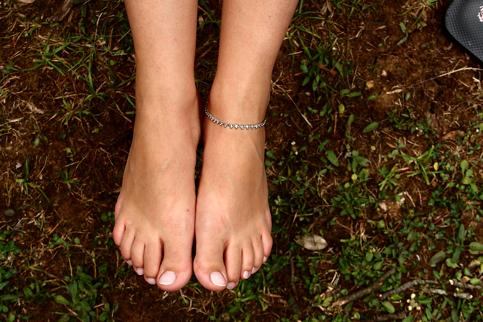 Anklet Feet Toes Barefoot Women Outdoors Women Closeup 1600x1067
