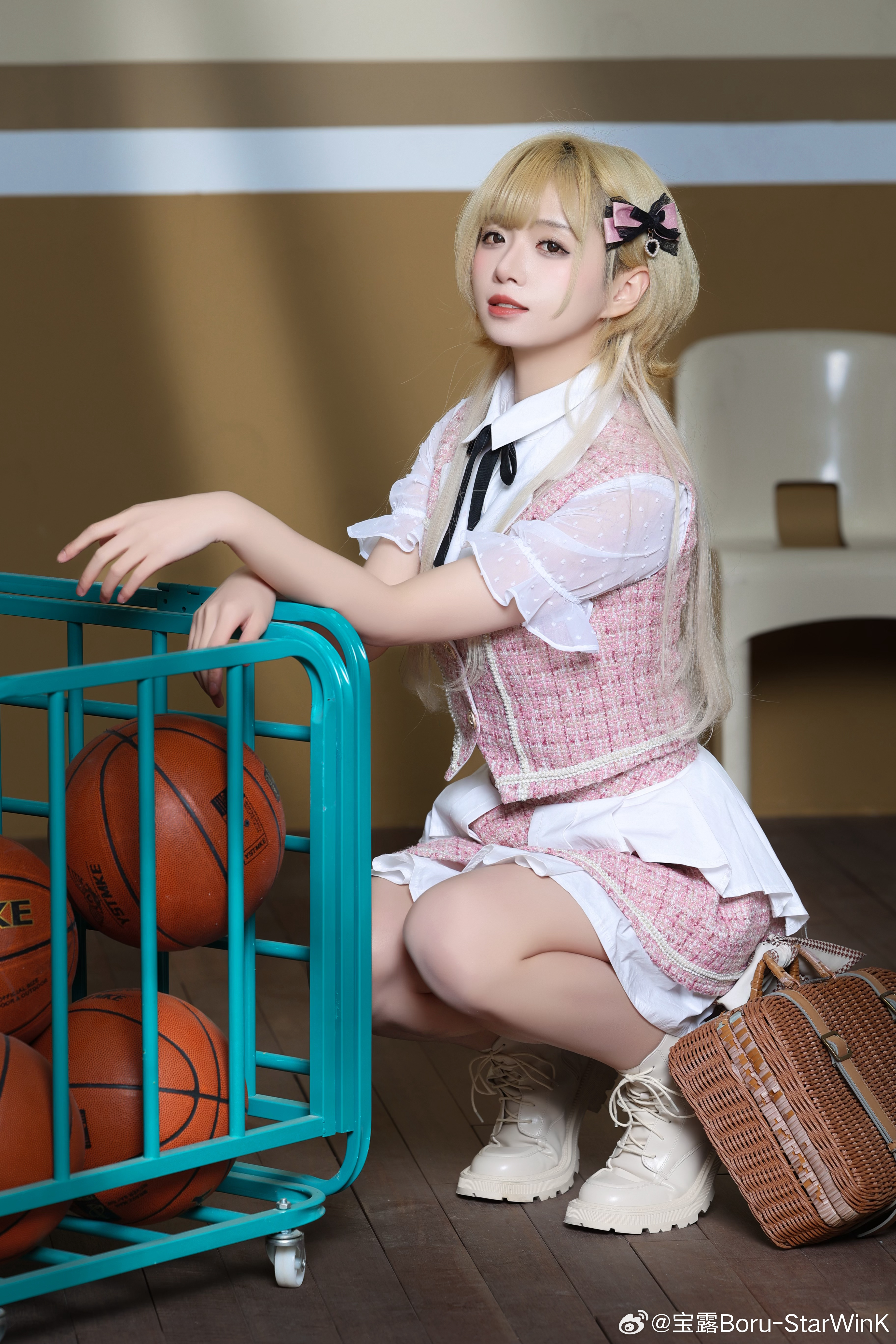 Cosplay Women Asian Basketball Boru StarWinK Long Hair Parted Lips Blonde Squatting Wooden Floor Loo 3648x5472