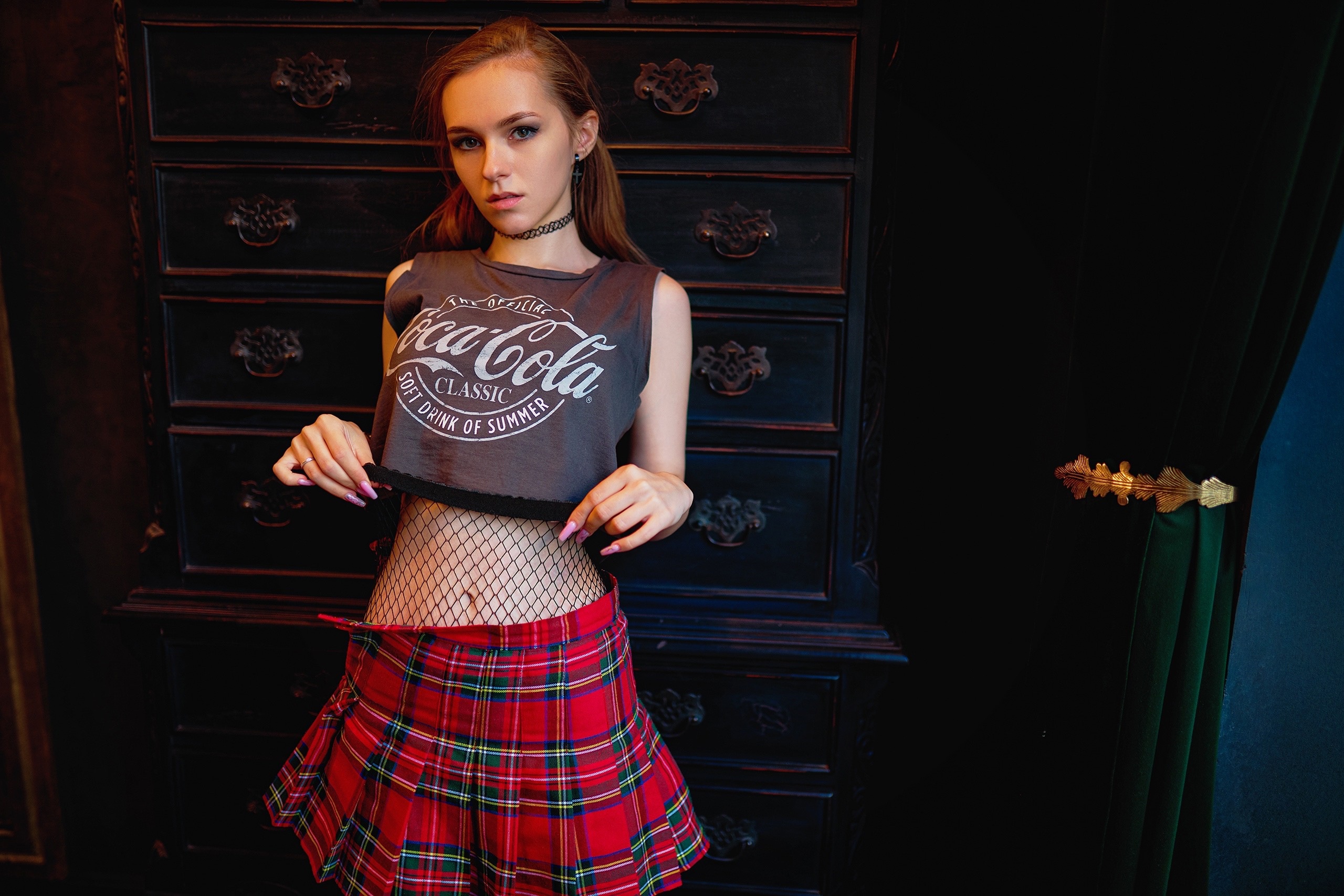 Sergey Bogatkov Women Varya Romanova Plaid Skirt Drawer Crop Top Grey Tops Coca Cola 2560x1707