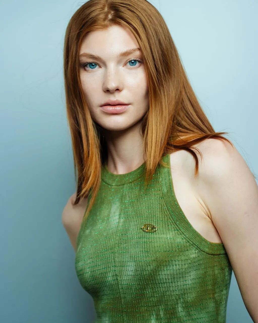 Daria Milky Redhead Model Green Women 1024x1280