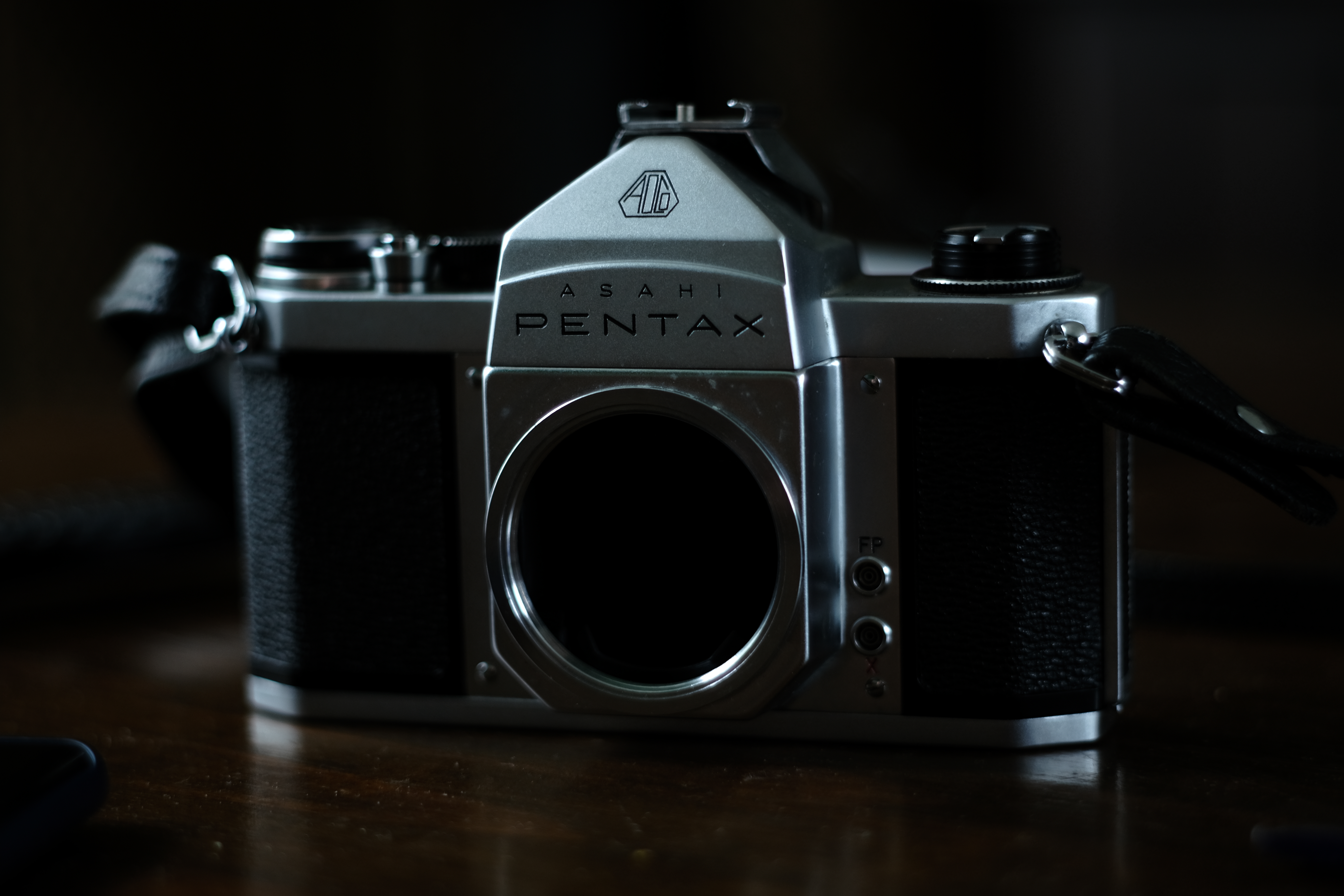 Pentax Photography Vintage Subdued Light Depth Of Field Soft Shading Dark Camera Closeup Low Light 6240x4160