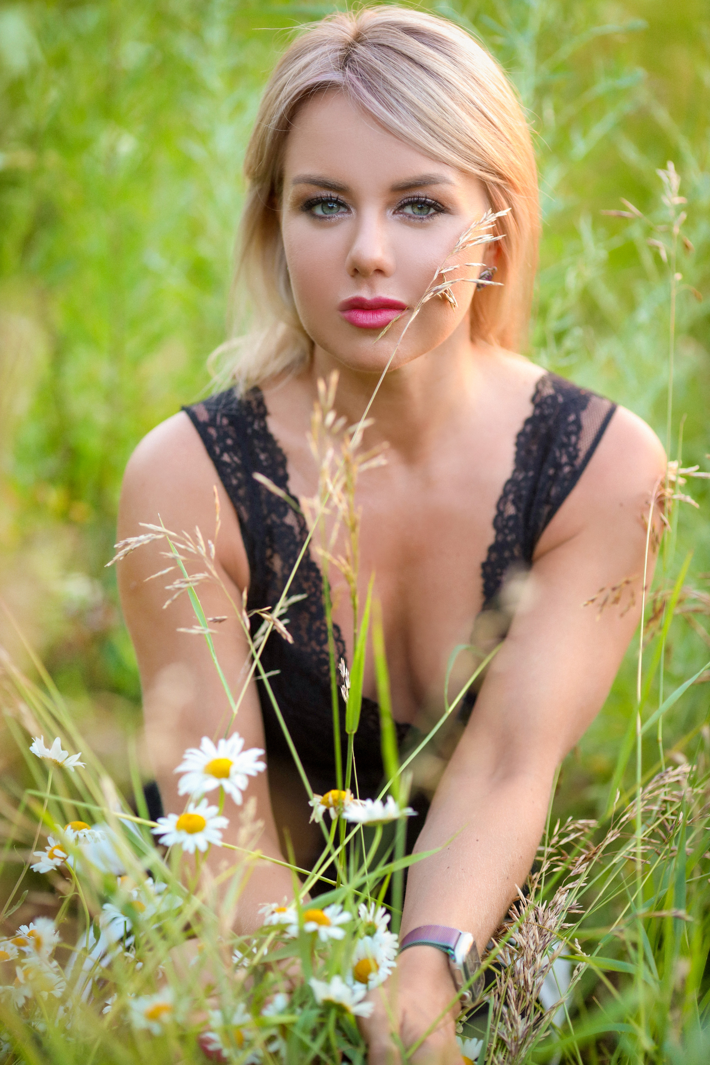 Women Model Blonde Long Hair Women Outdoors Grass Portrait Display Red Lipstick Chamomile Nature Loo 2333x3500