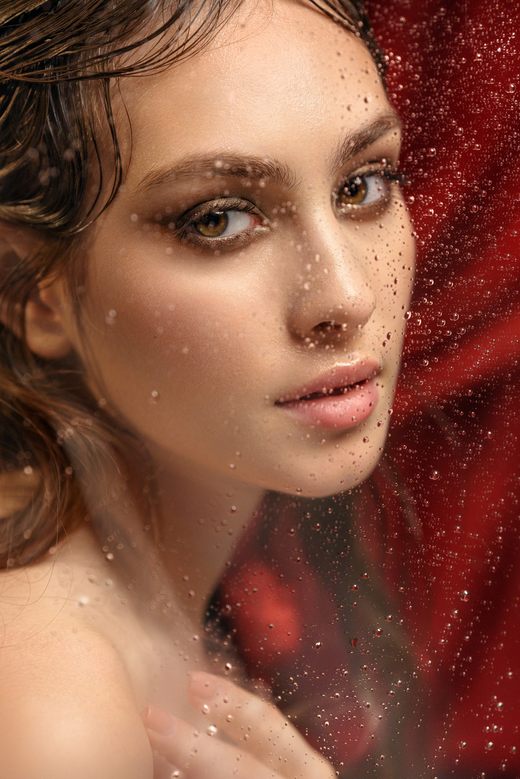 Valentina Suvorova Women Brown Eyes Water Drops Portrait Red 1707x2560