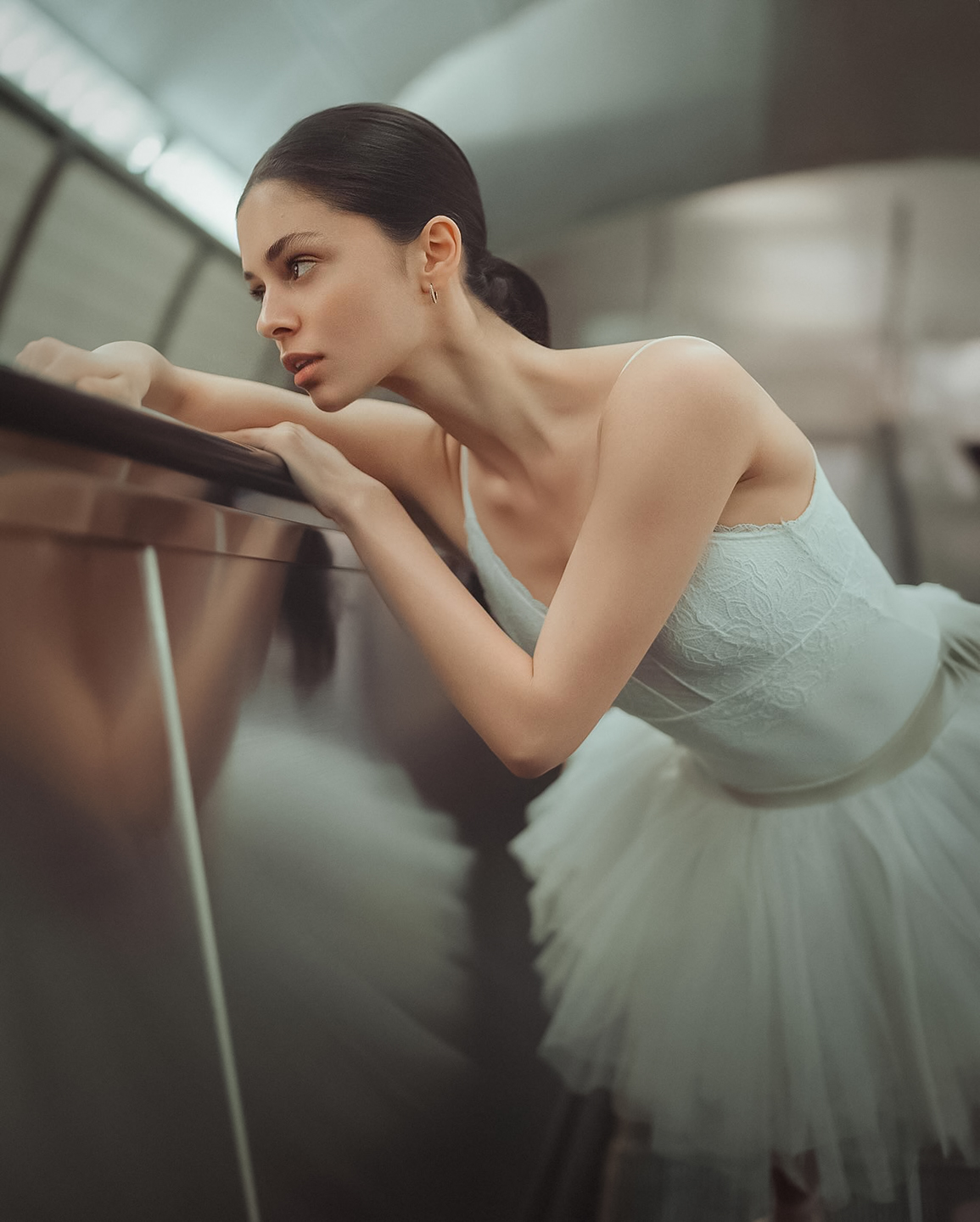 Sagaj Photography Women Ballerina Subway Reflection White Dress Andrea Adriana 1155x1440