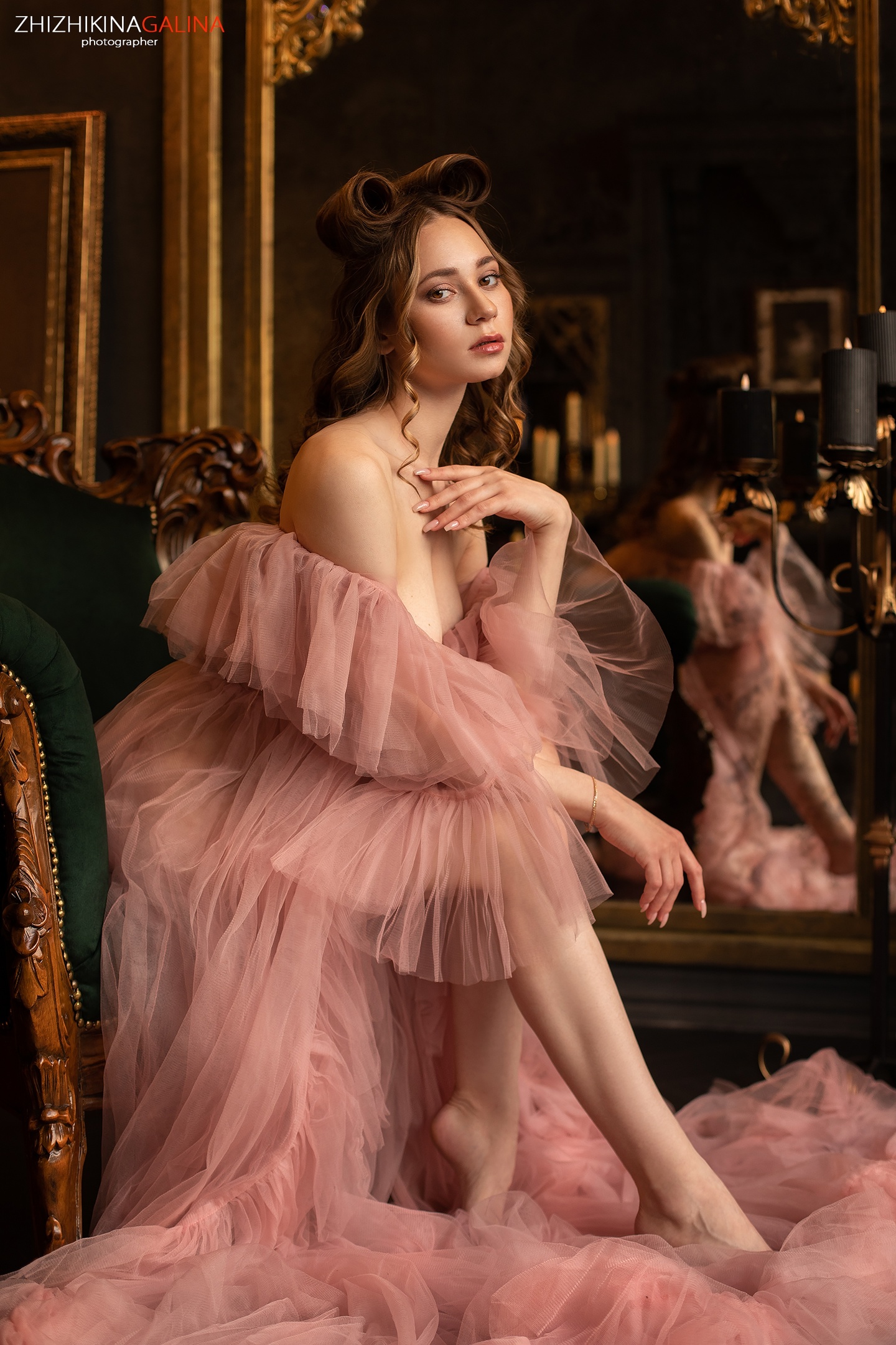 Galina Zhizhikina Brunette Portrait Reflection Women Model Pink Dress Mirror Barefoot Women Indoors 1440x2160