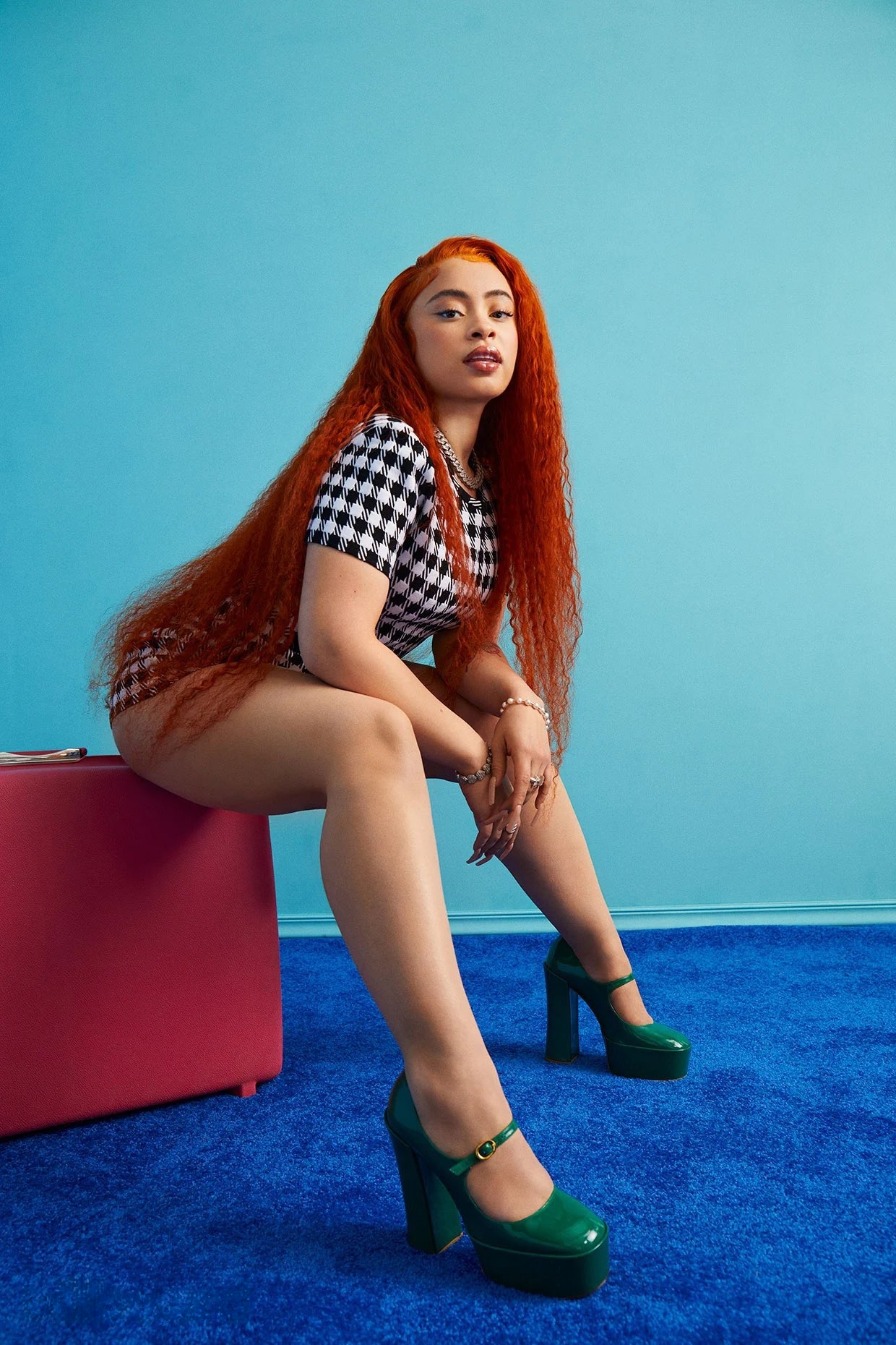 Ice Spice Rapper Hip Hop Simple Background Redhead Heels Green Heels Women Ebony Women Long Hair Leg 1240x1860