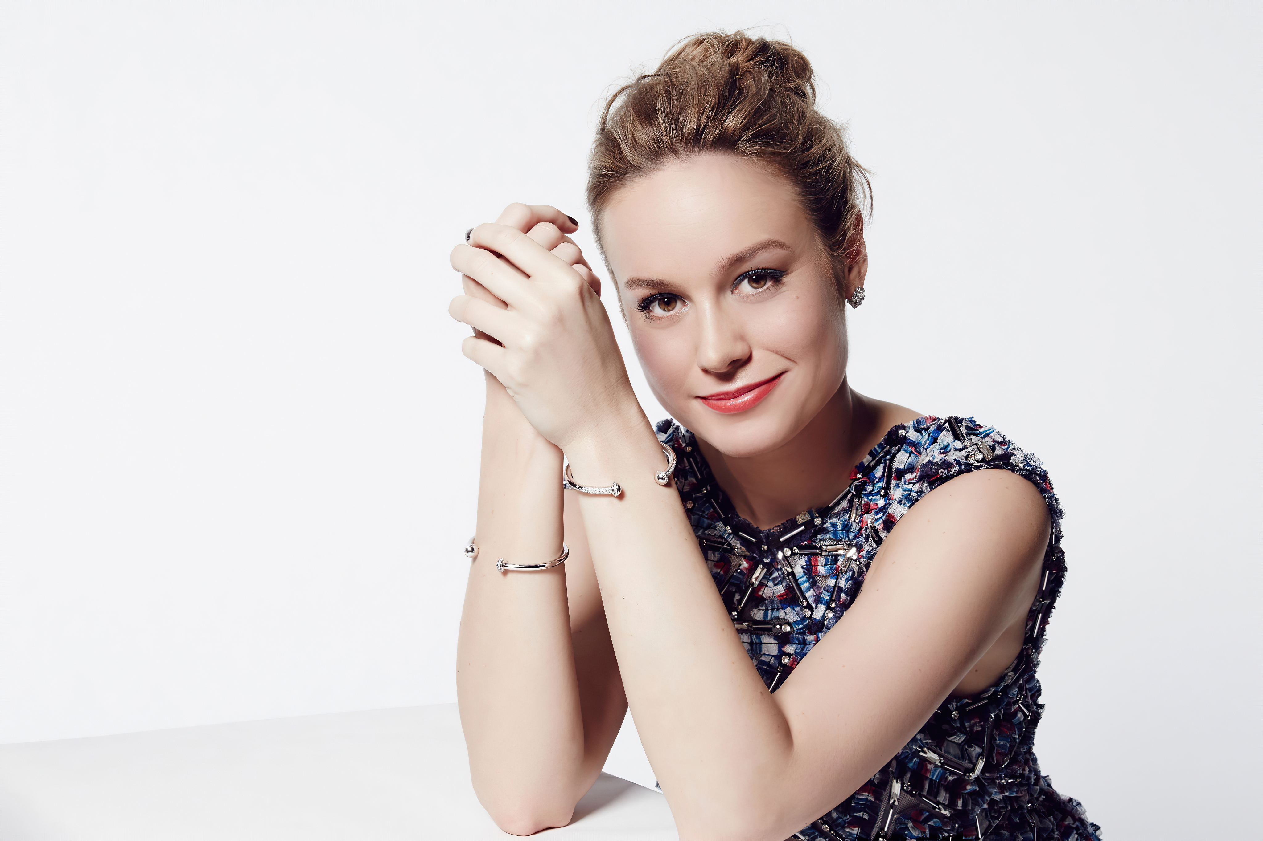Brie Larson Actress Women Celebrity Brunette Brown Eyes Simple Background Pink Lipstick Bracelets 4096x2730
