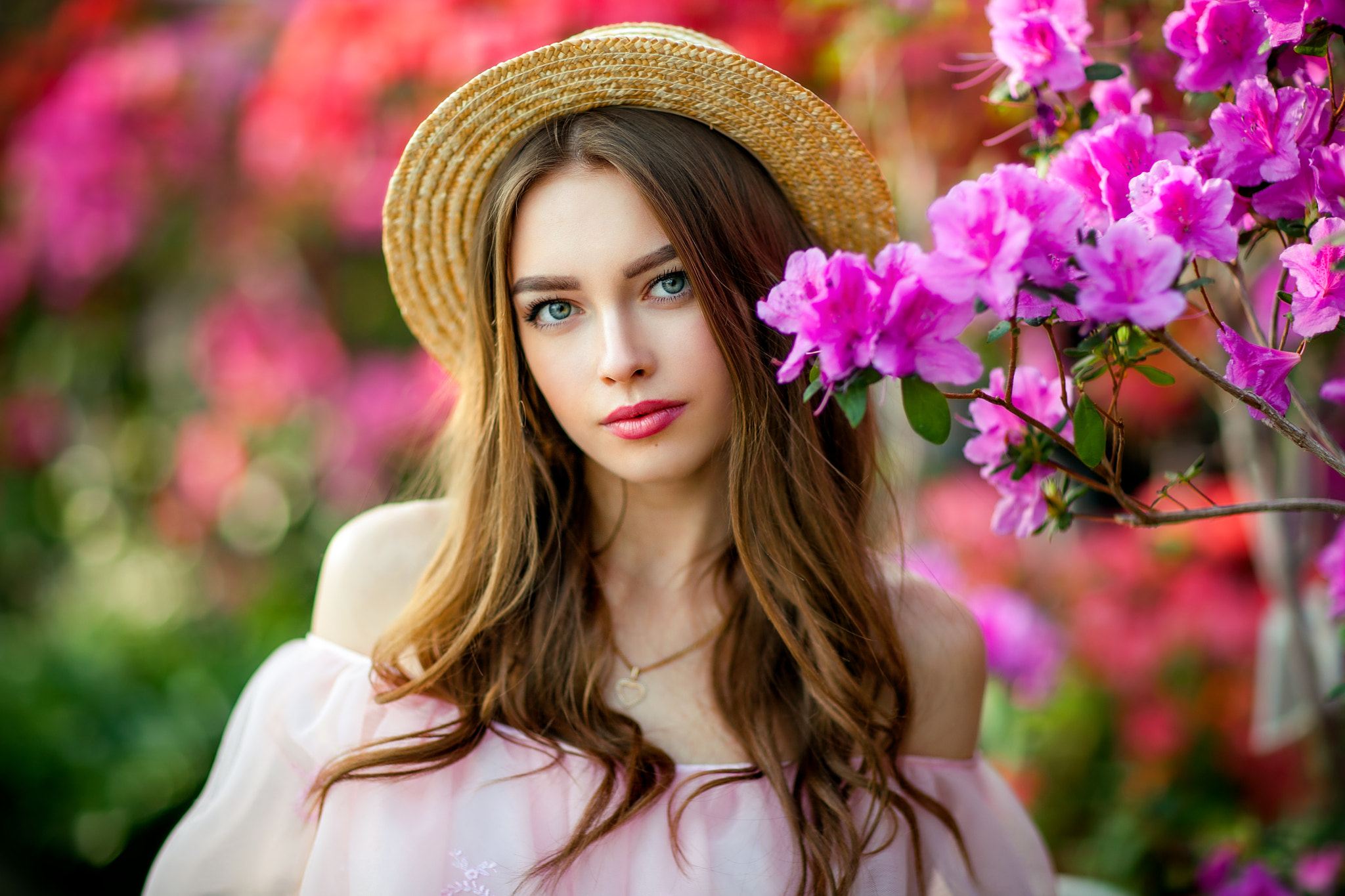 Olga Boyko Women Bogdana Kadritskaya Portrait Hat Pink Flowers Straw Hat Heart Necklace Bare Shoulde 2048x1365