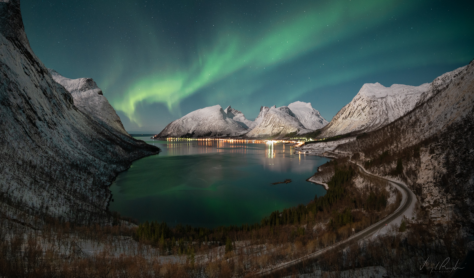 Photography Virgil Reglioni Nature Sky Night Snow Environment Frost Starry Night Aurorae Landscape F 1600x939