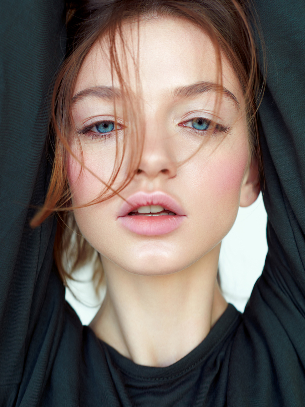 Konstantin Kryukovskiy Model Portrait Face Makeup Daria Sergeeva Parted Lips Women Portrait Display  975x1300