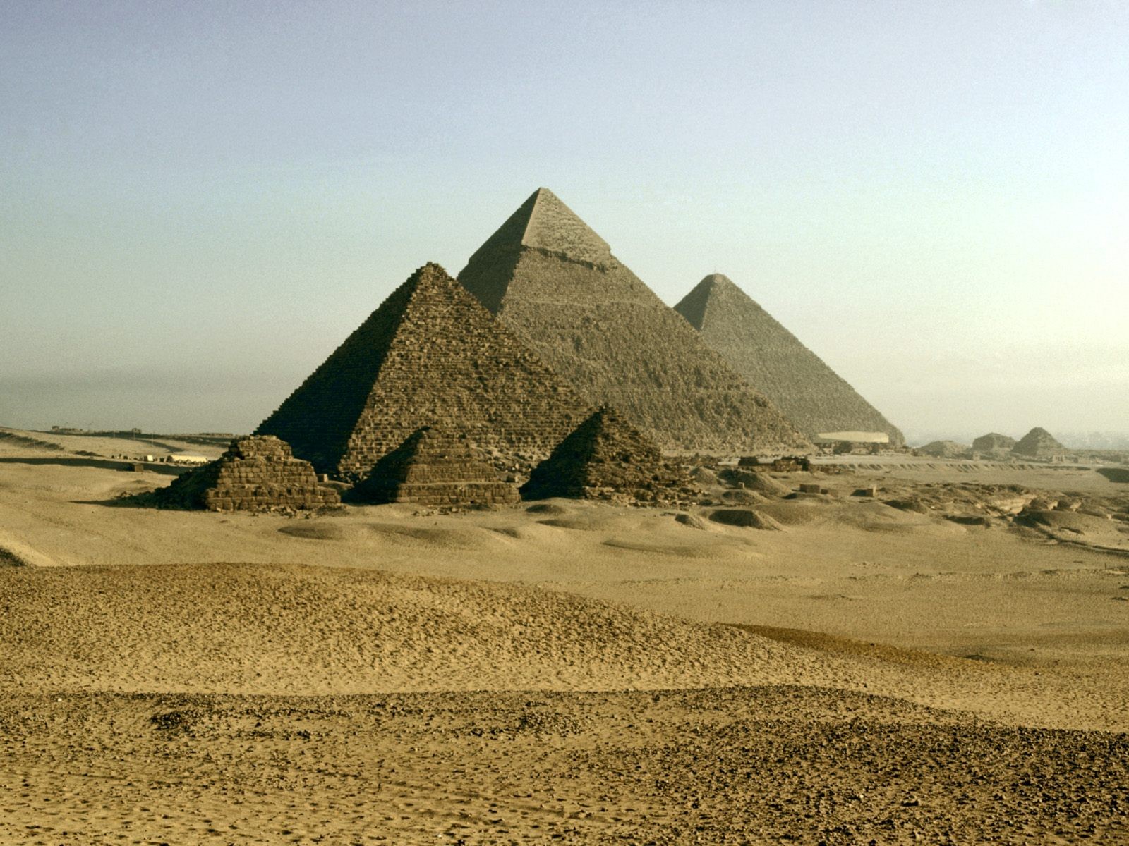 Pyramid Pyramids Of Giza Ancient Egypt Desert Monument 1600x1200