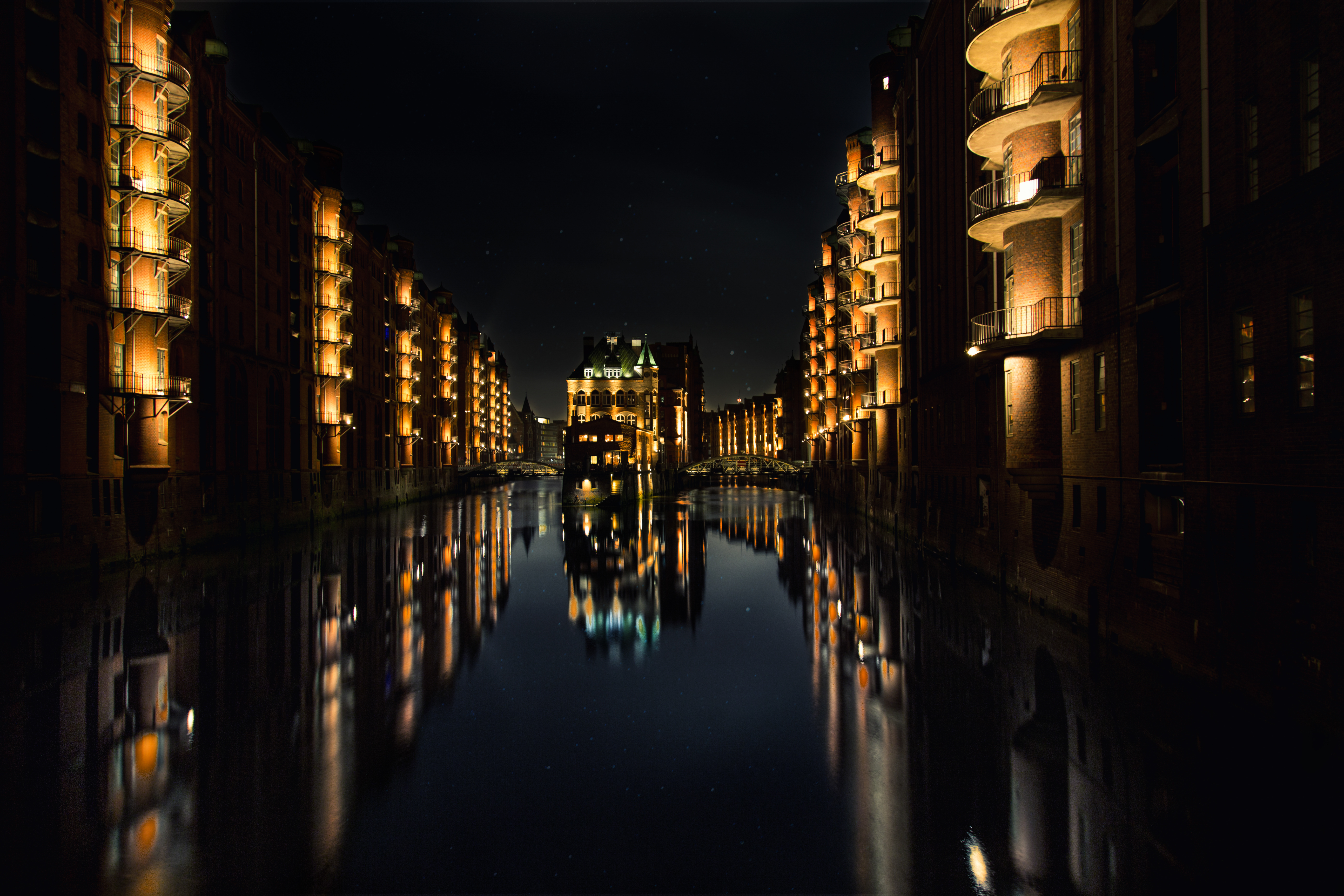 Canal Night Reflection Light Building 5576x3717